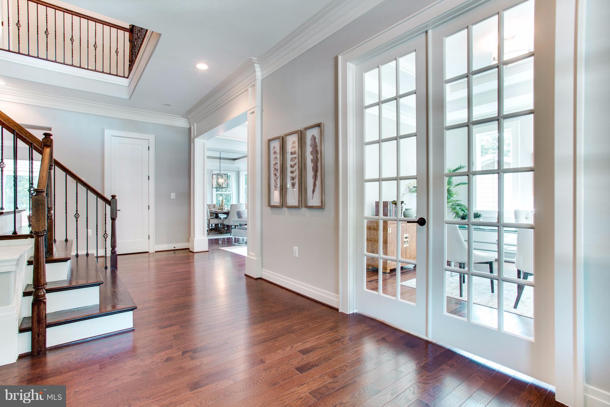 VIENNA WOODS - Residential