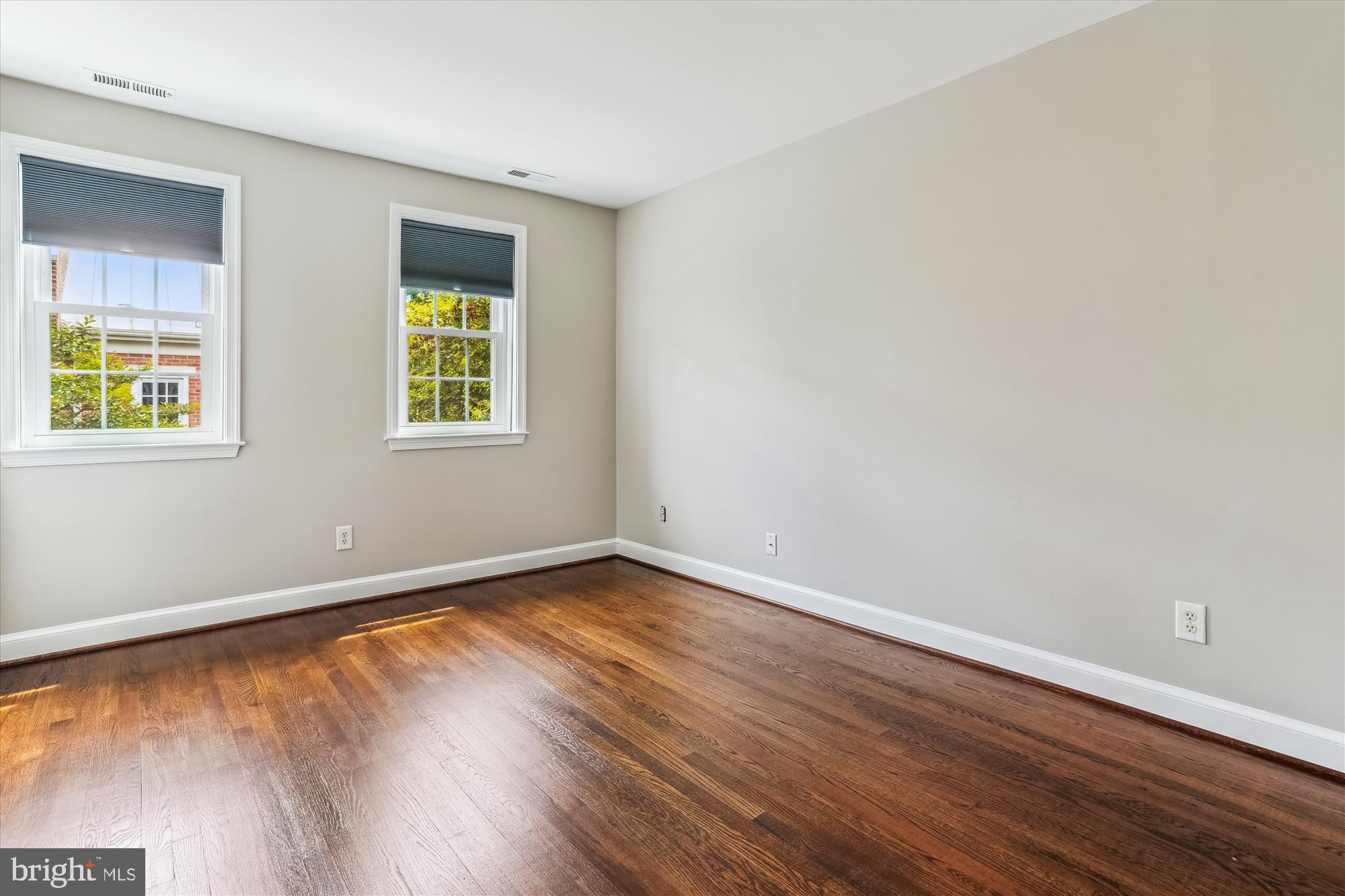 CANAL WAY - Residential Lease