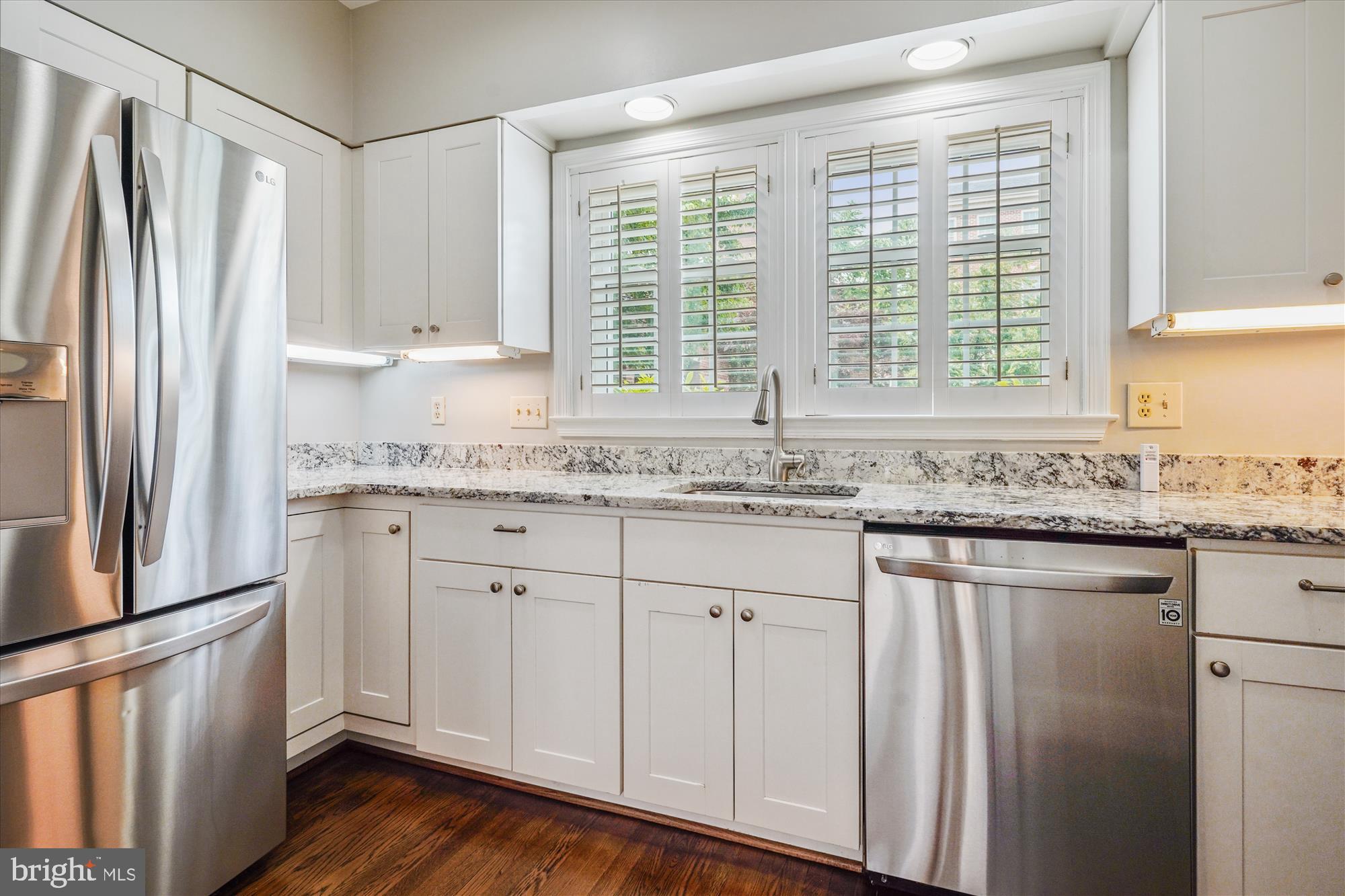 CANAL WAY - Residential Lease