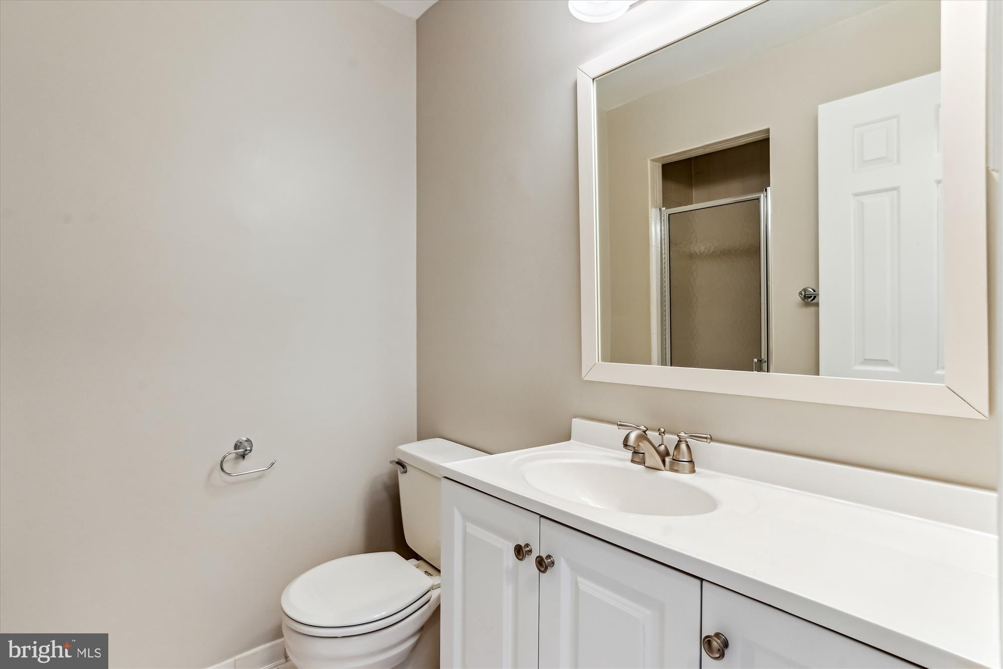 CANAL WAY - Residential Lease