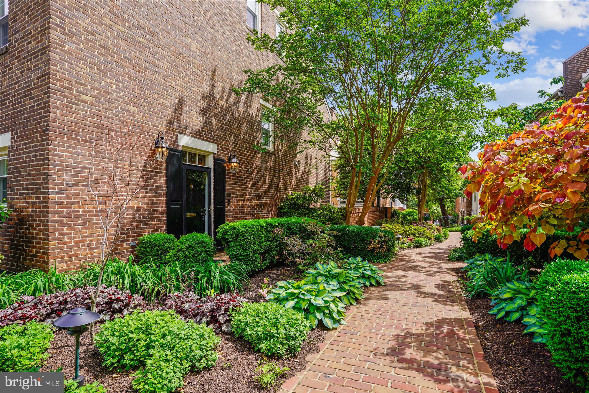 CANAL WAY - Residential Lease