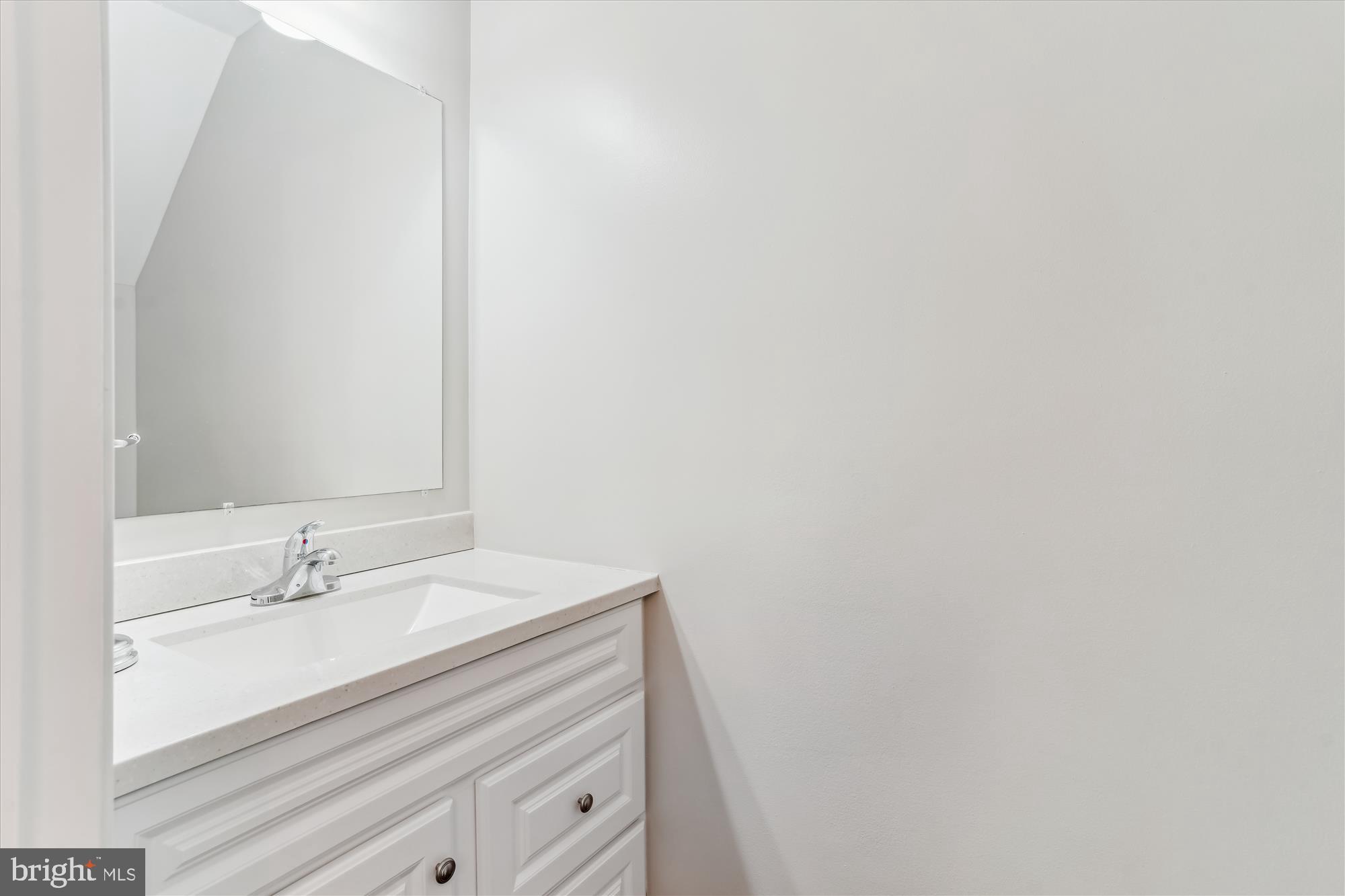 CANAL WAY - Residential Lease