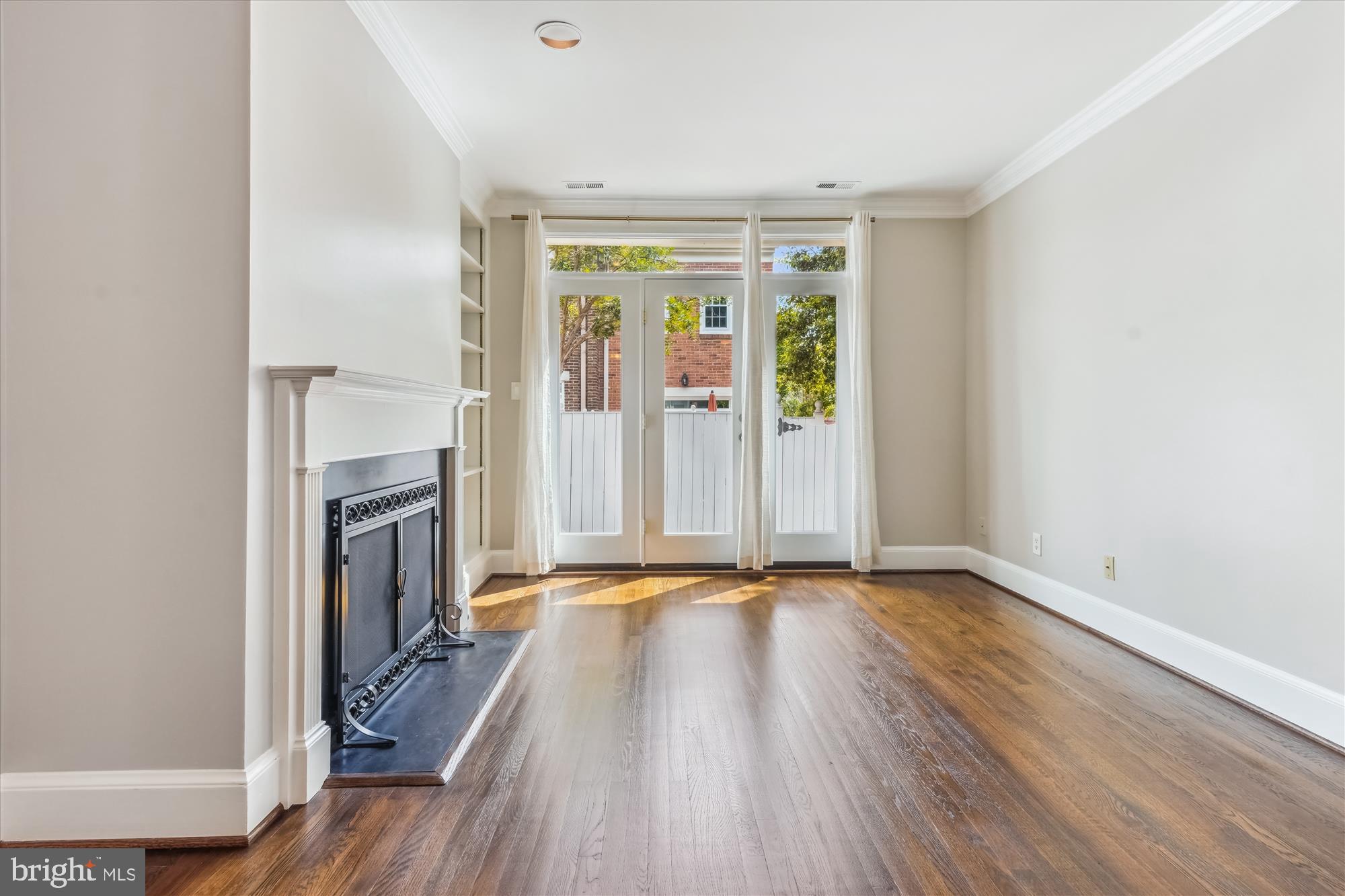 CANAL WAY - Residential Lease