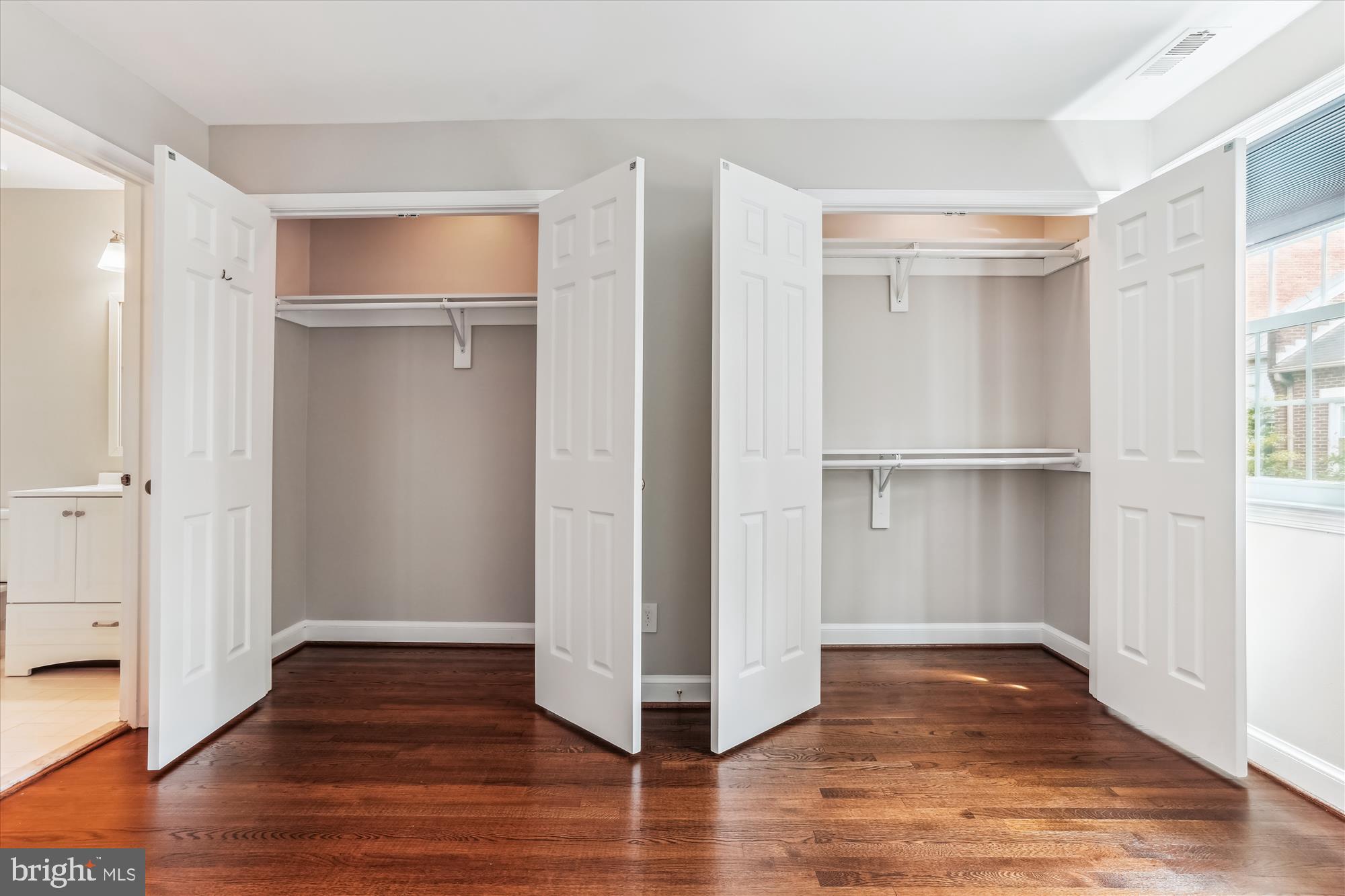 CANAL WAY - Residential Lease