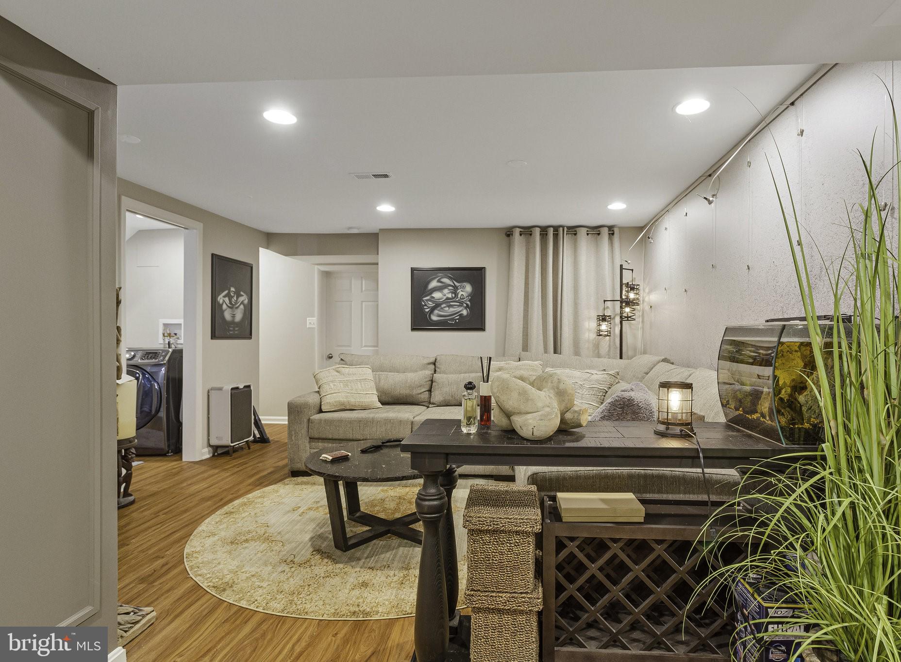 CHENOWITH - Residential