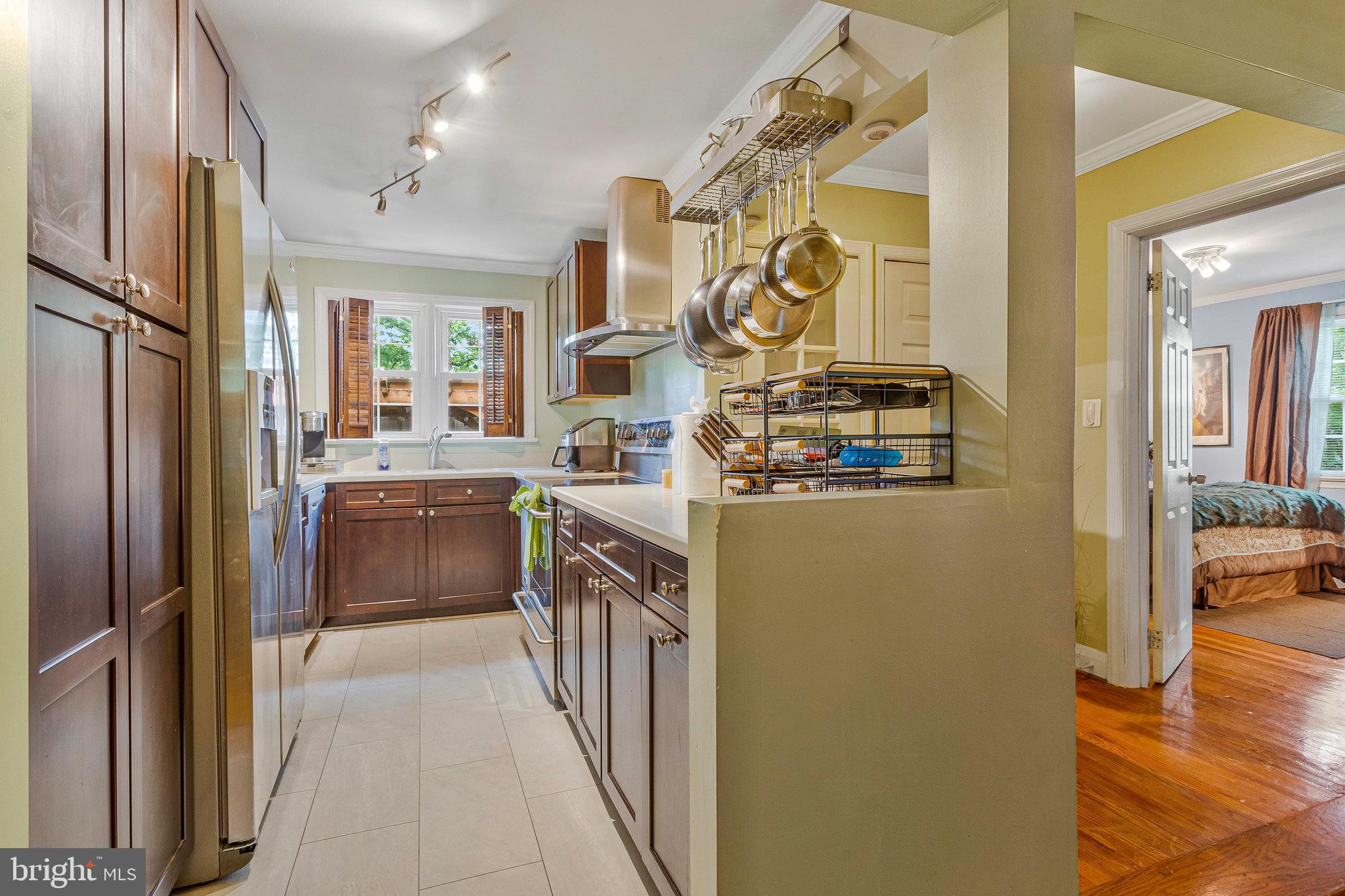 CHENOWITH - Residential