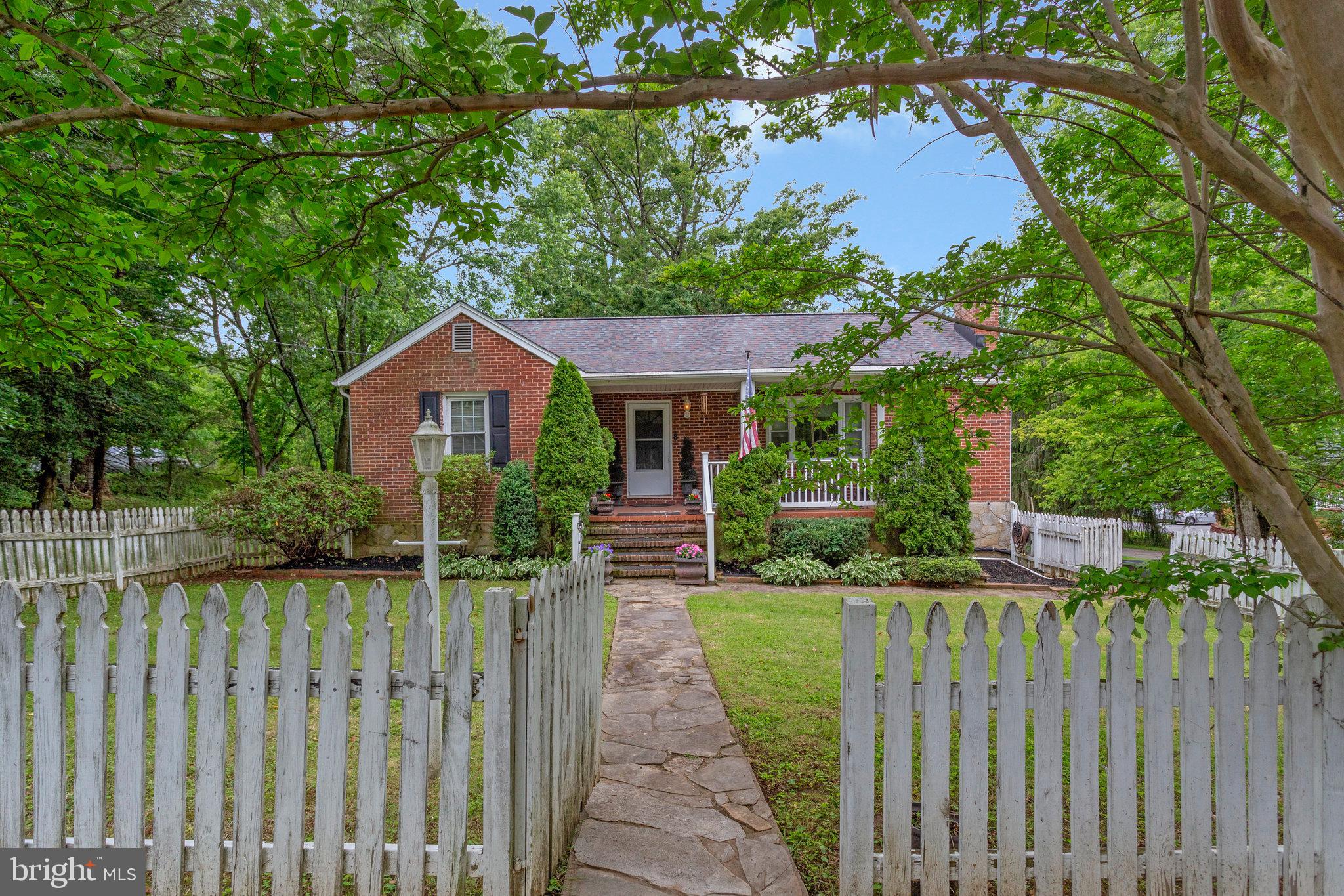 CHENOWITH - Residential