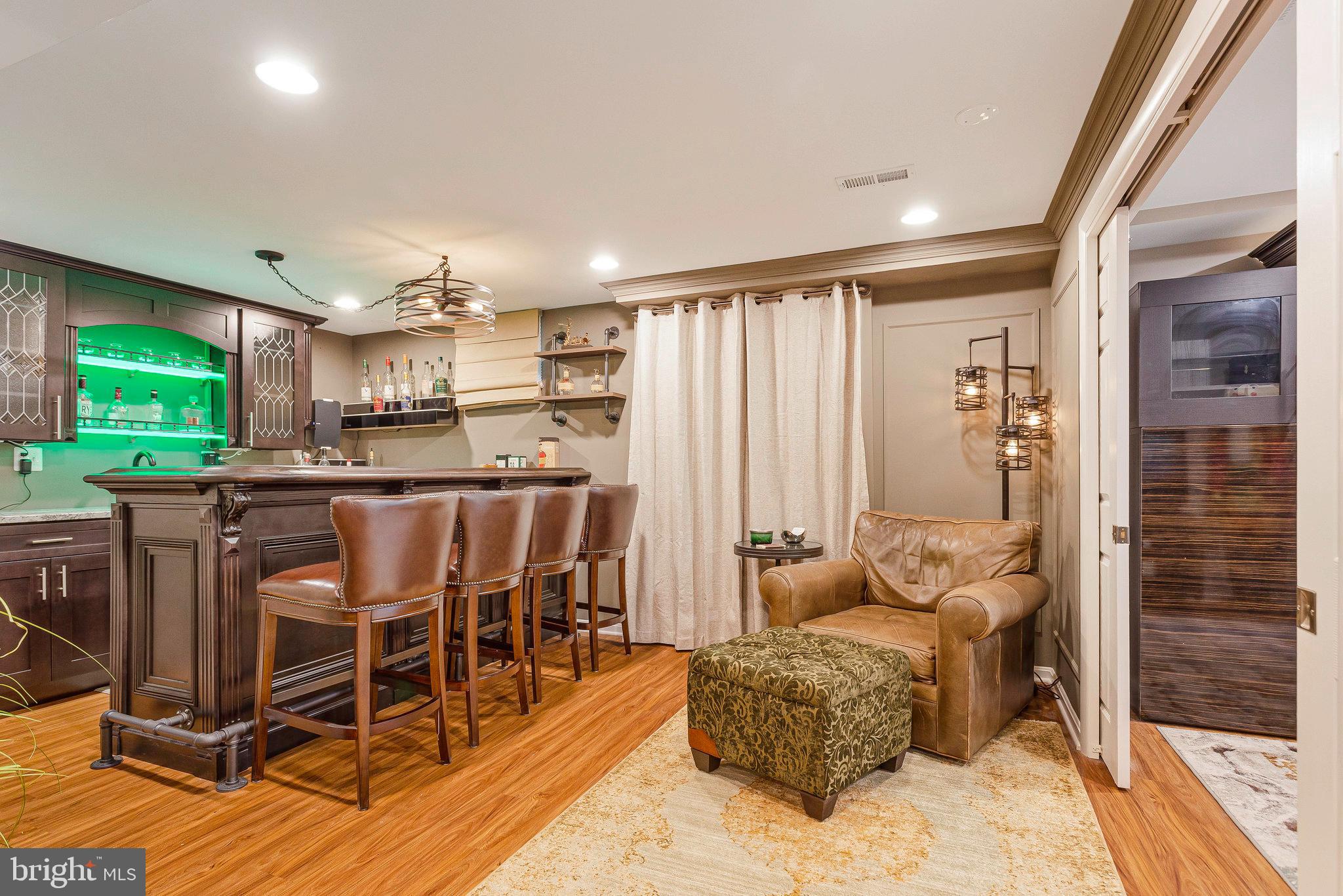 CHENOWITH - Residential