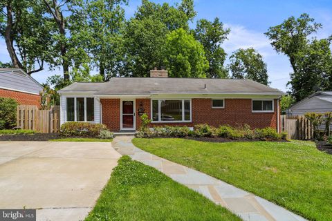 Photo of 8417 Farrell Drive, CHEVY CHASE, MD 20815 (MLS # MDMC2236082)