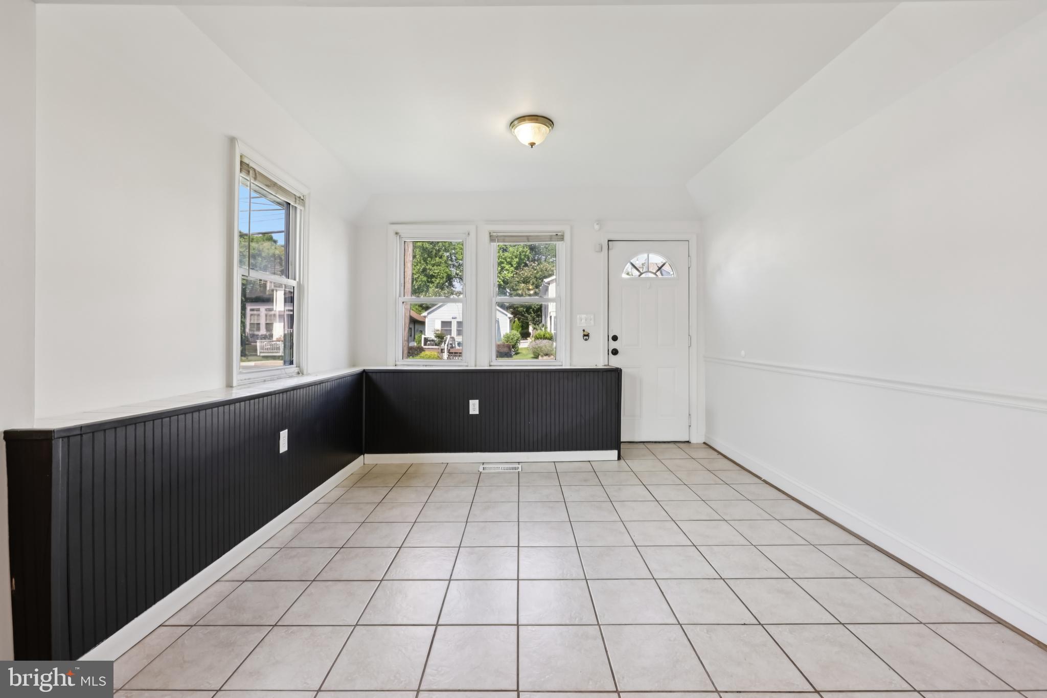 8321 BAYSIDE ROAD