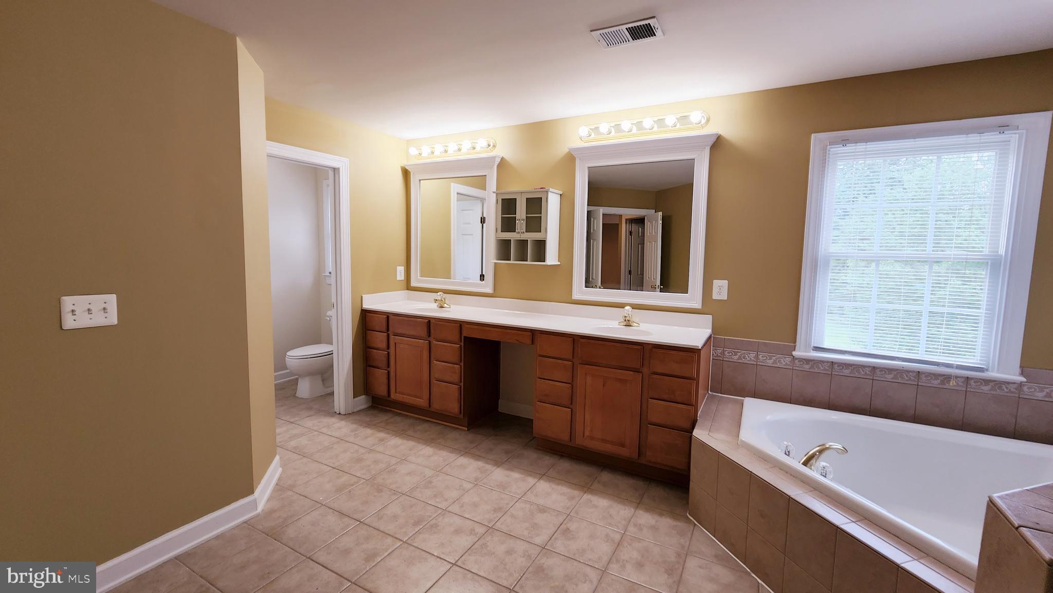 AMBLER VALE - Residential