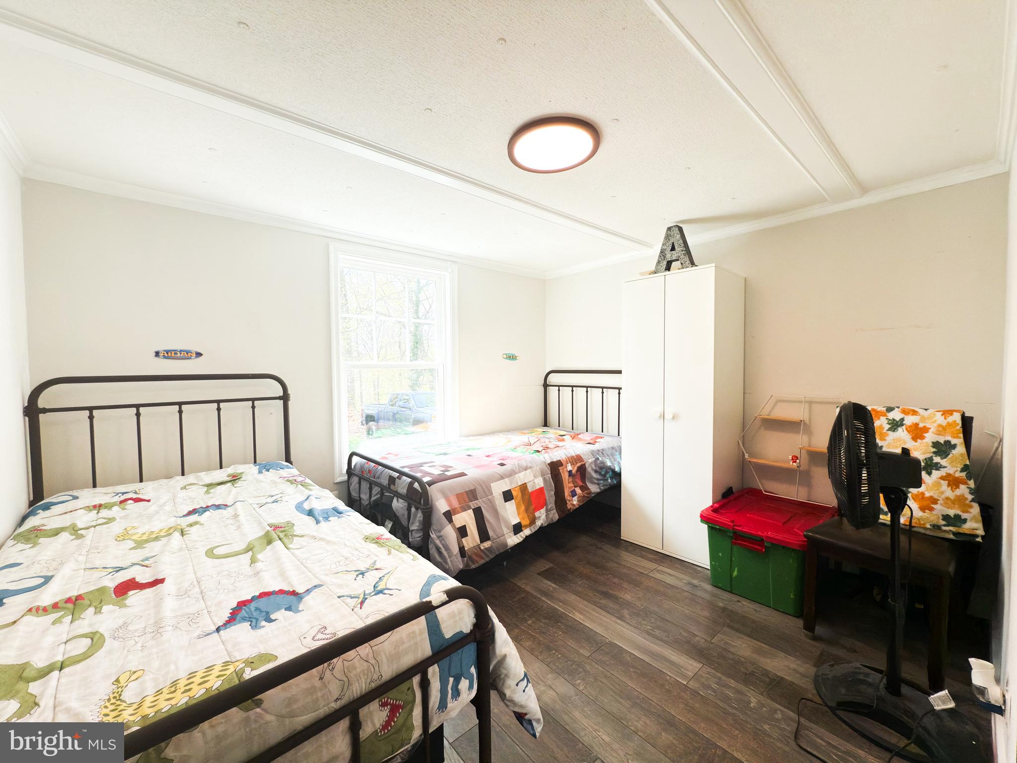 PARKWAY VILLAGE MANUFACTURED HOME COMMUNITY - Residential