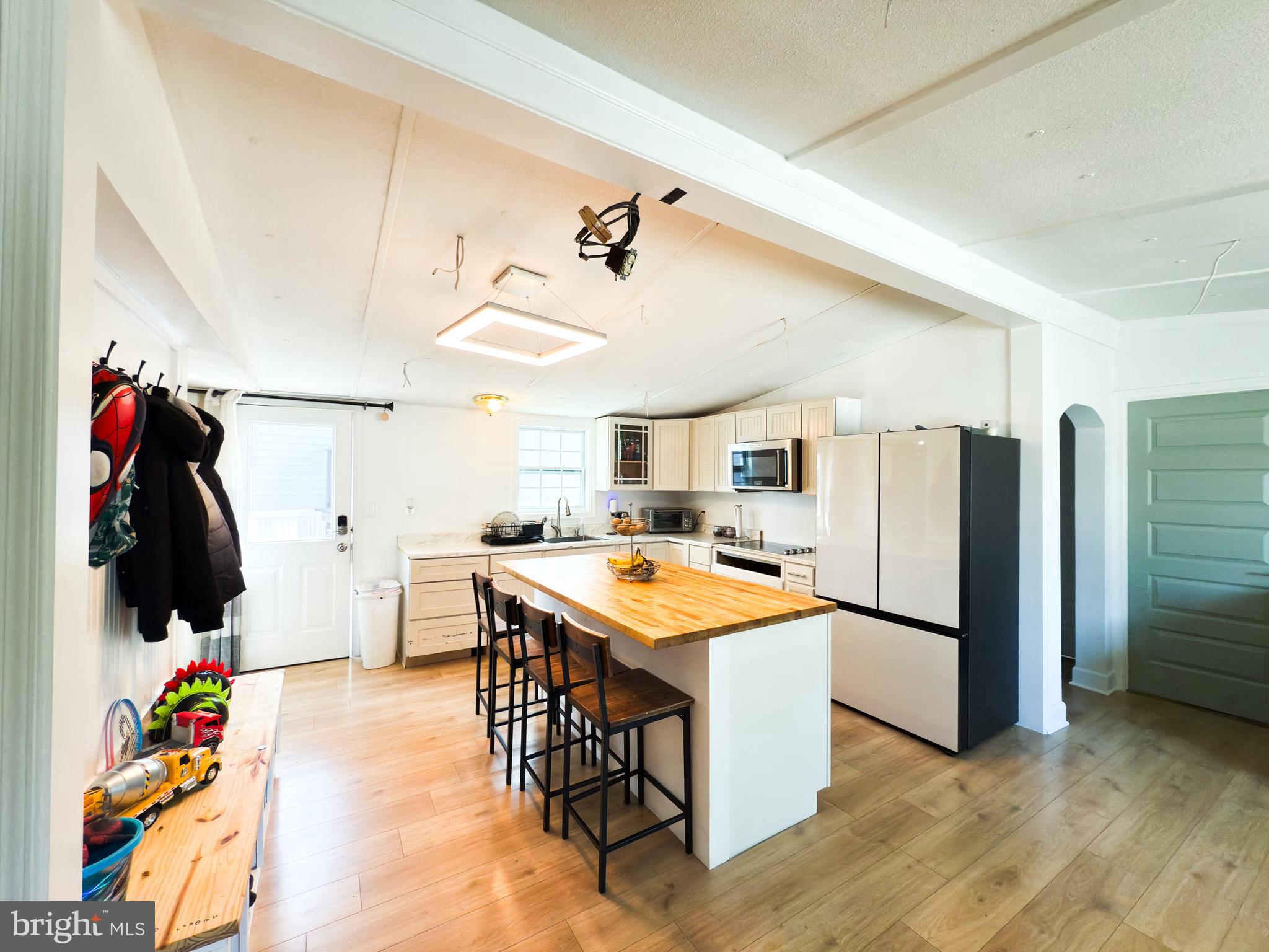 PARKWAY VILLAGE MANUFACTURED HOME COMMUNITY - Residential