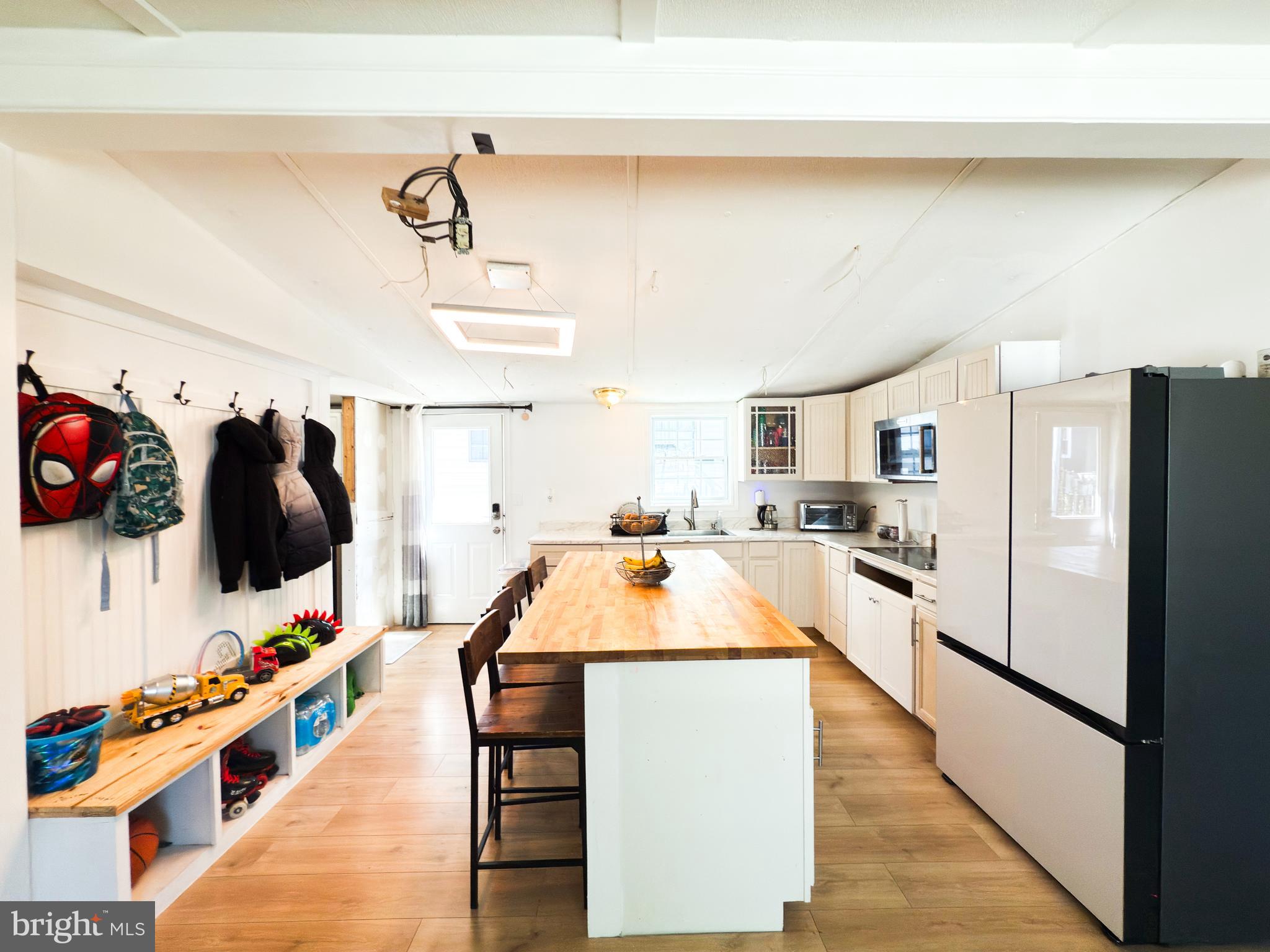 PARKWAY VILLAGE MANUFACTURED HOME COMMUNITY - Residential