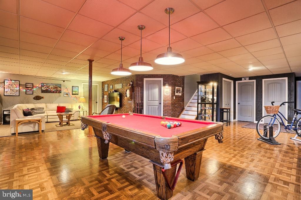 STONEMILL ACRES - Residential