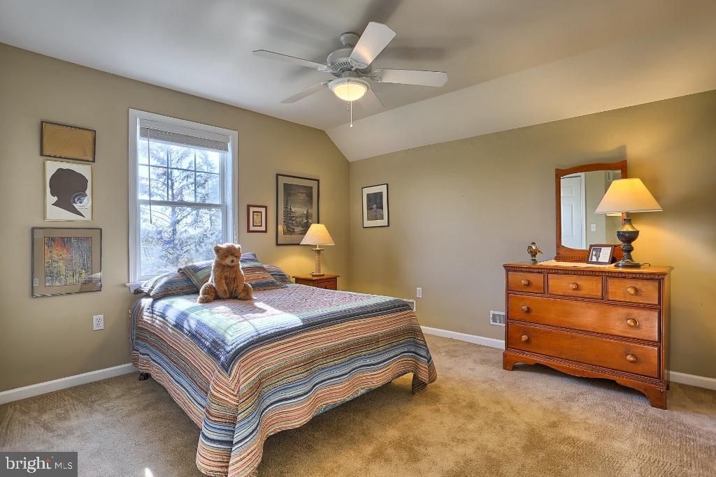 STONEMILL ACRES - Residential