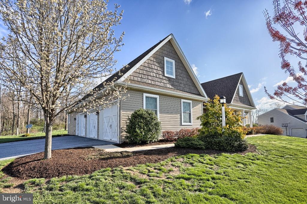 STONEMILL ACRES - Residential