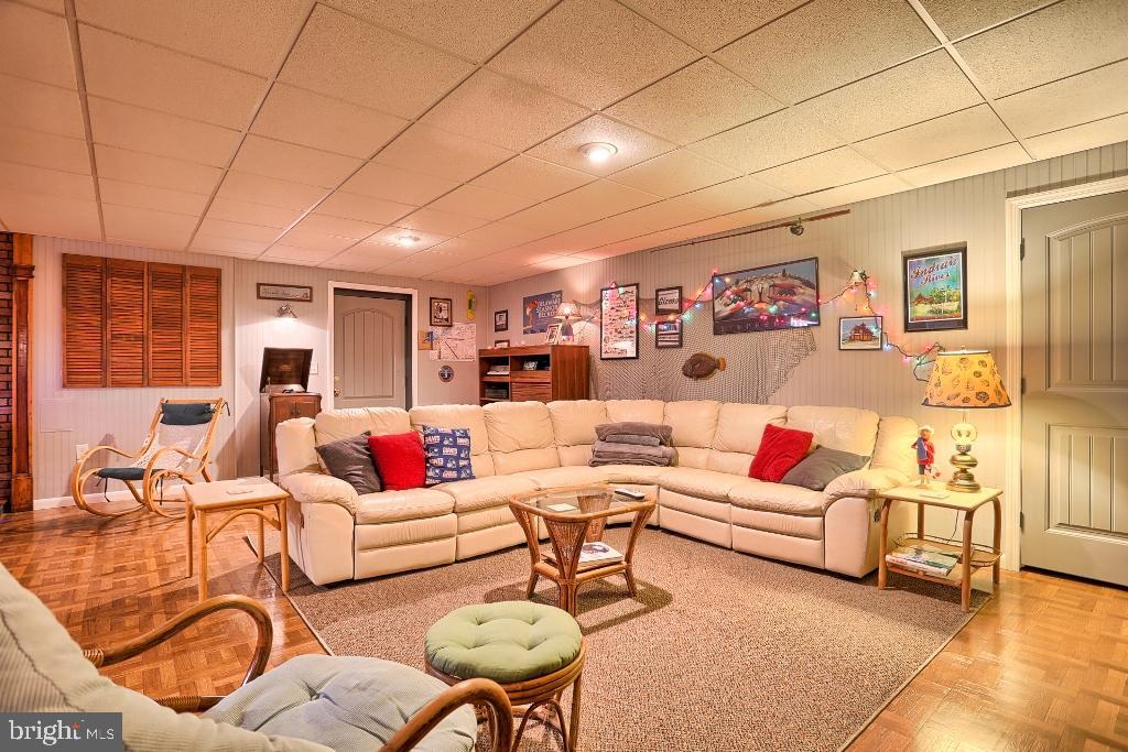 STONEMILL ACRES - Residential