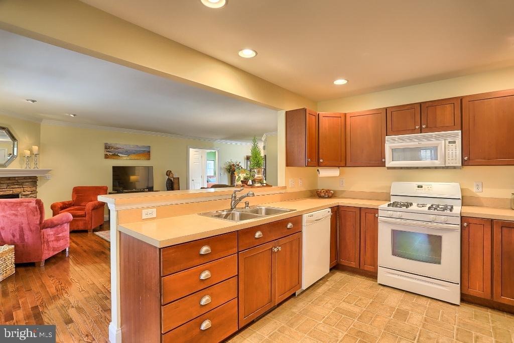 STONEMILL ACRES - Residential