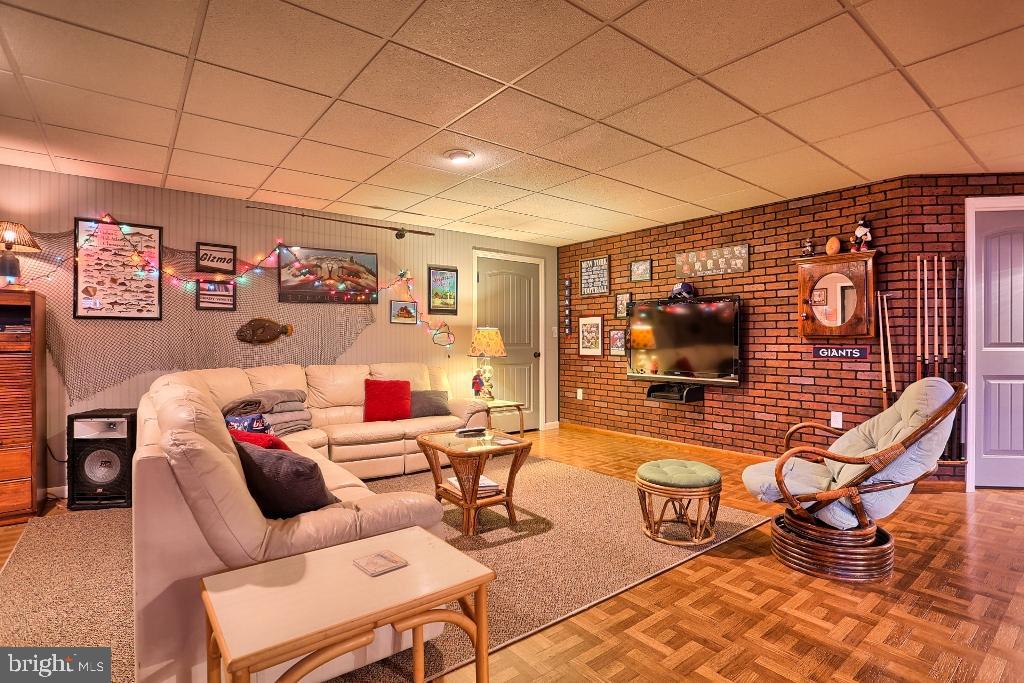 STONEMILL ACRES - Residential