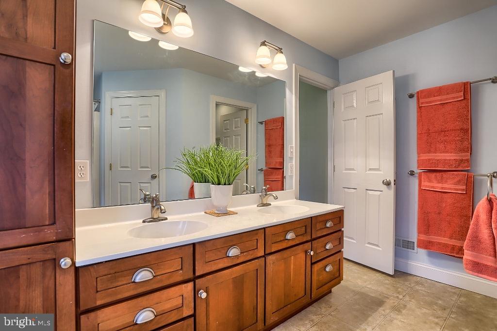 STONEMILL ACRES - Residential