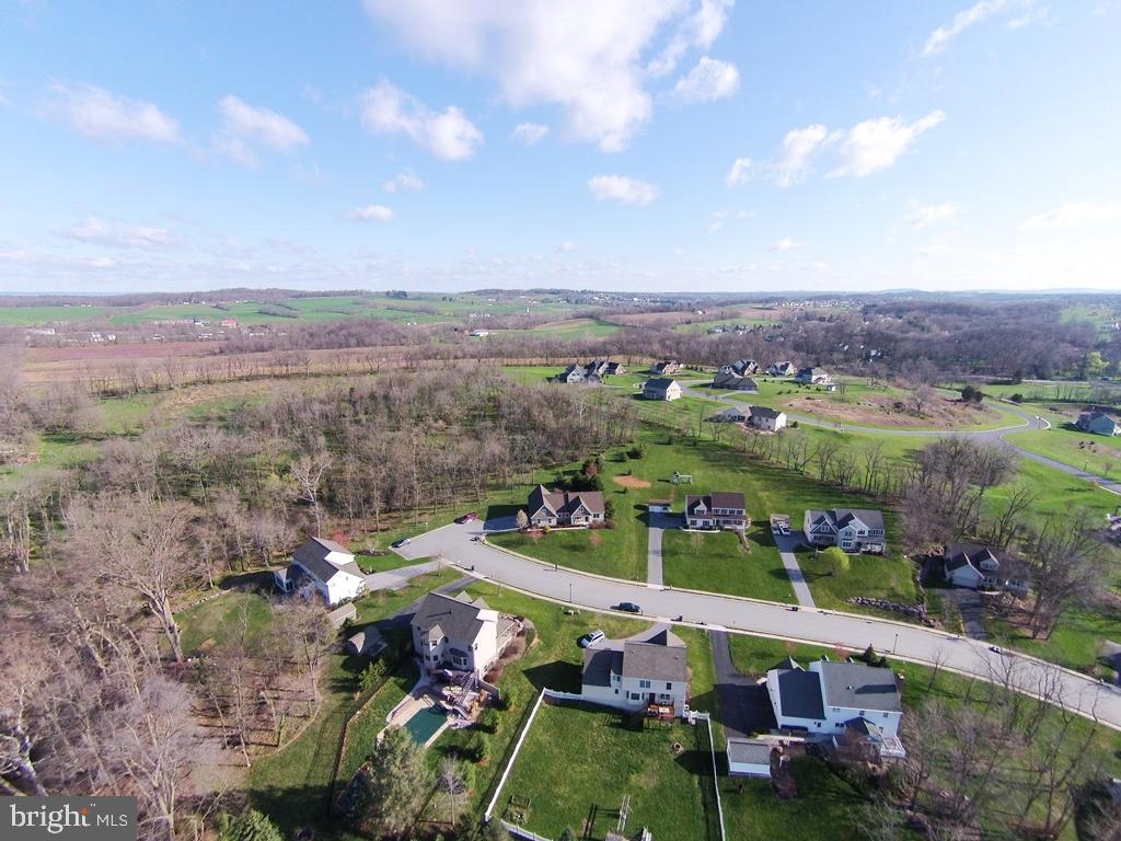 STONEMILL ACRES - Residential