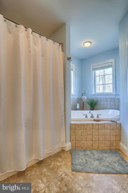 STONEMILL ACRES - Residential