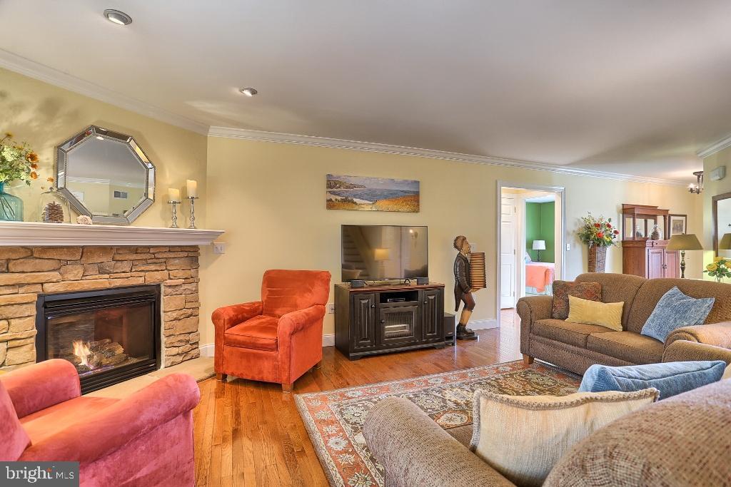 STONEMILL ACRES - Residential