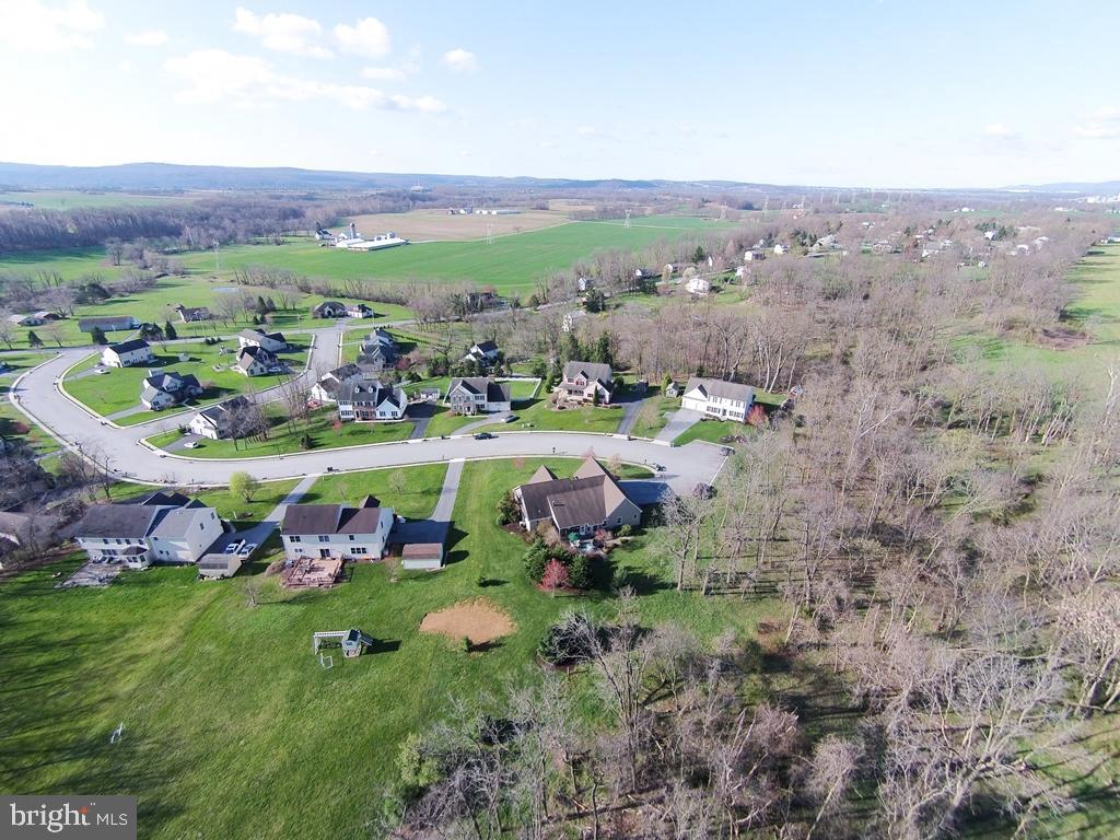 STONEMILL ACRES - Residential