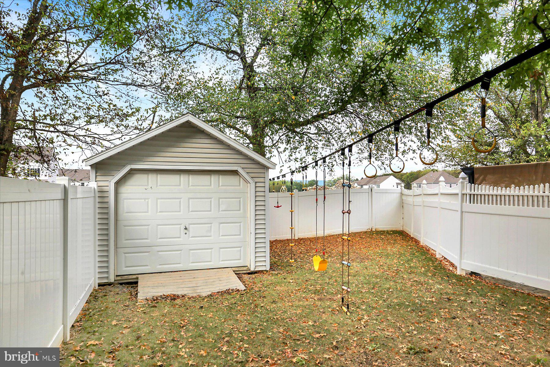 CICADA HILLS - Residential