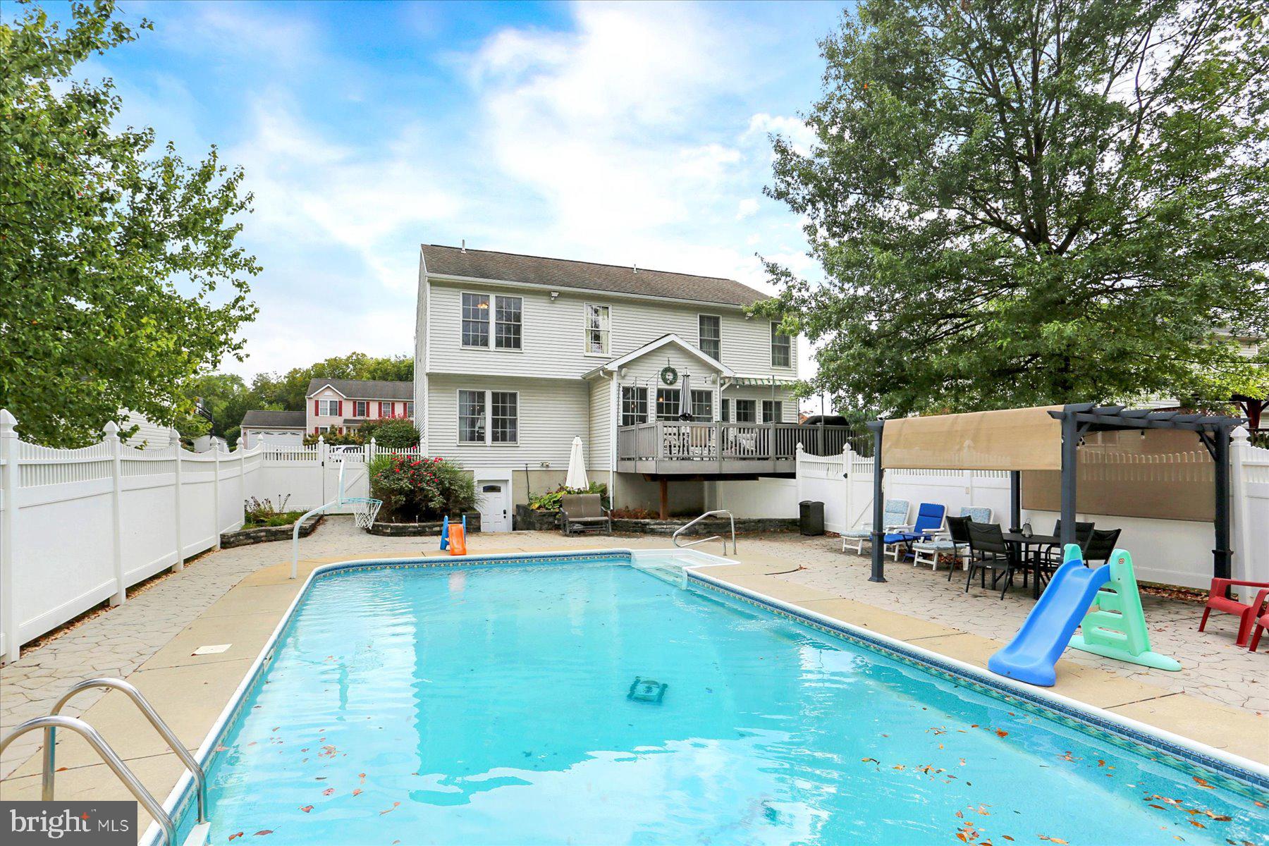 CICADA HILLS - Residential