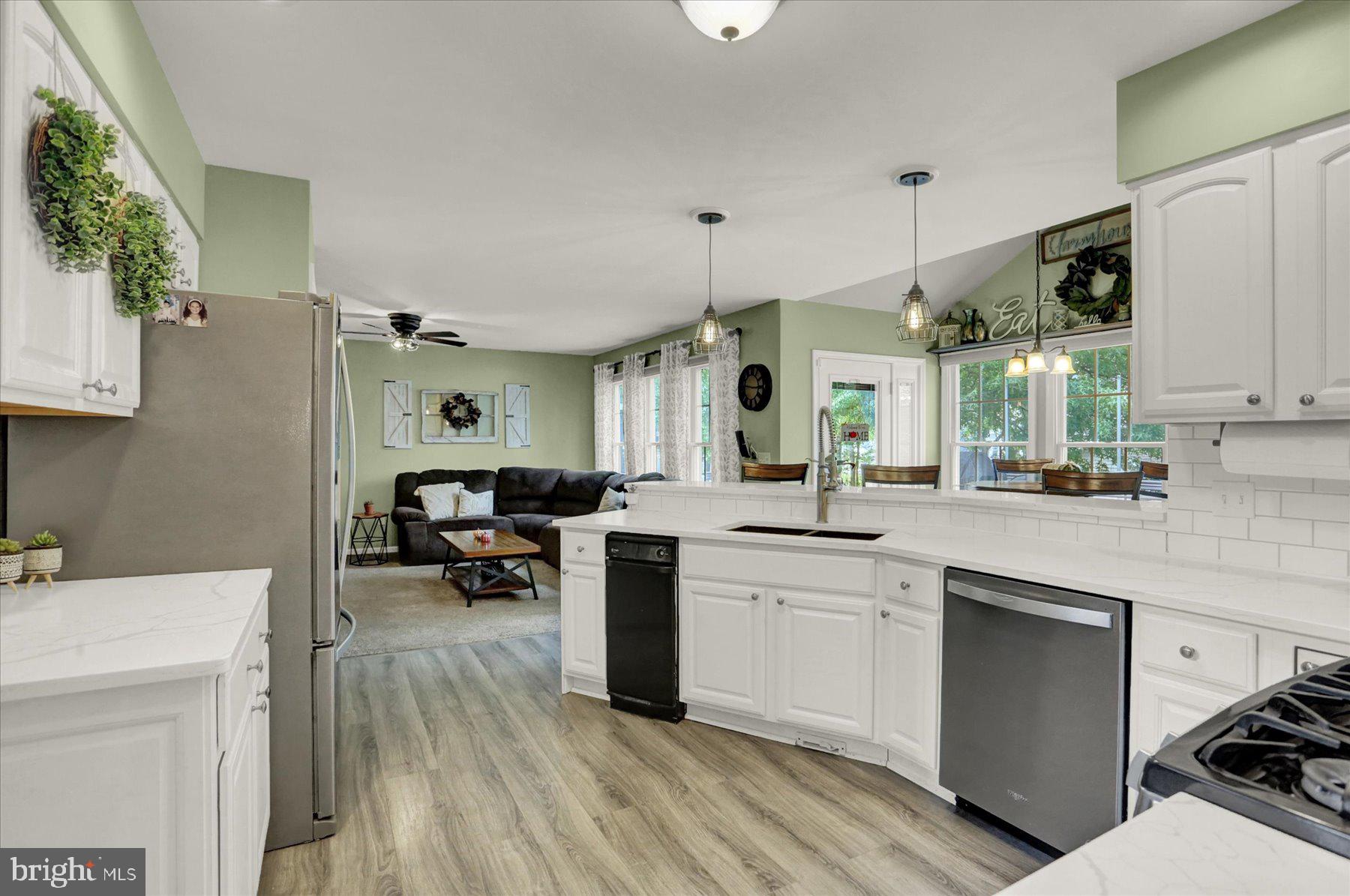 CICADA HILLS - Residential