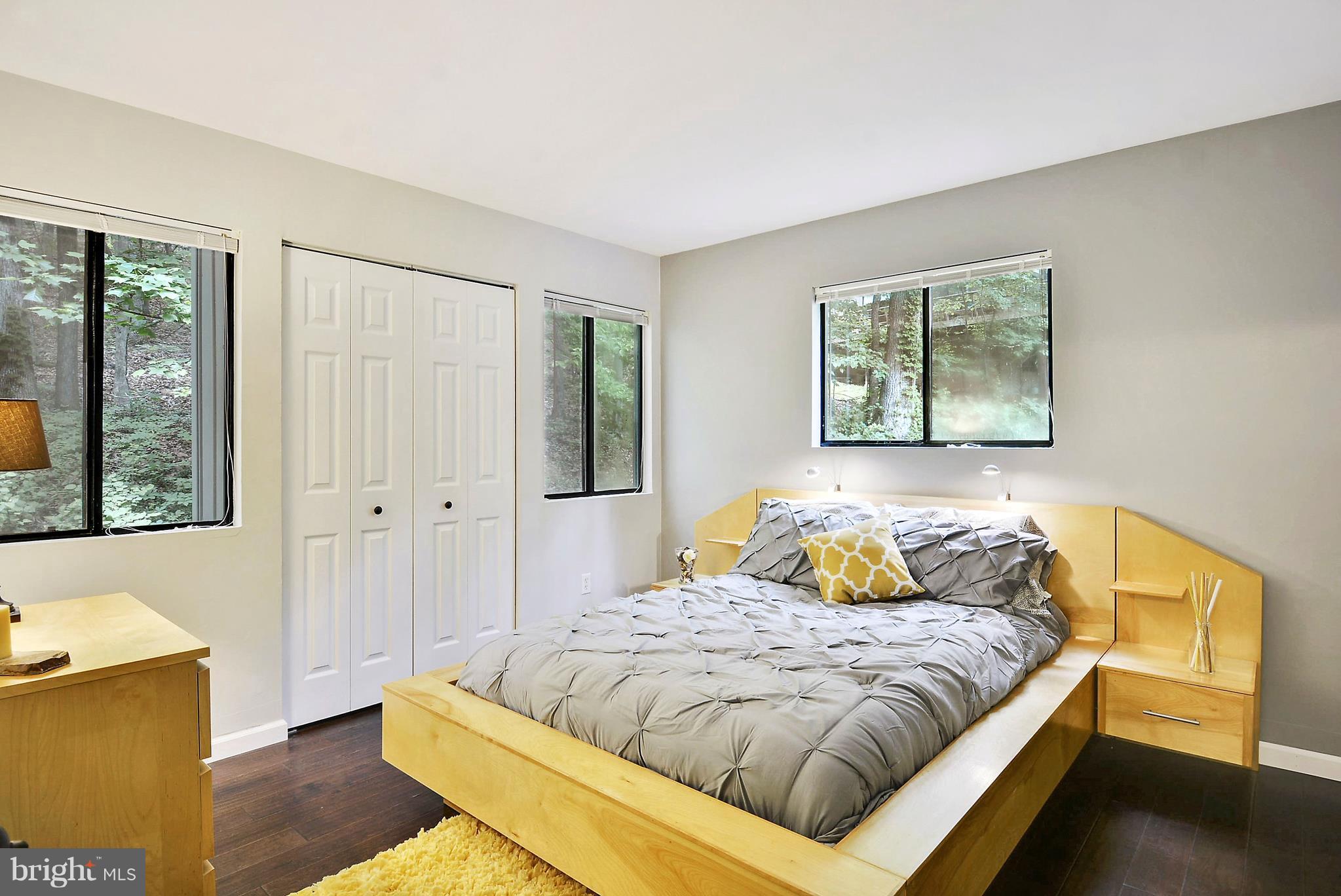 MOUNTAIN ROAD - Residential