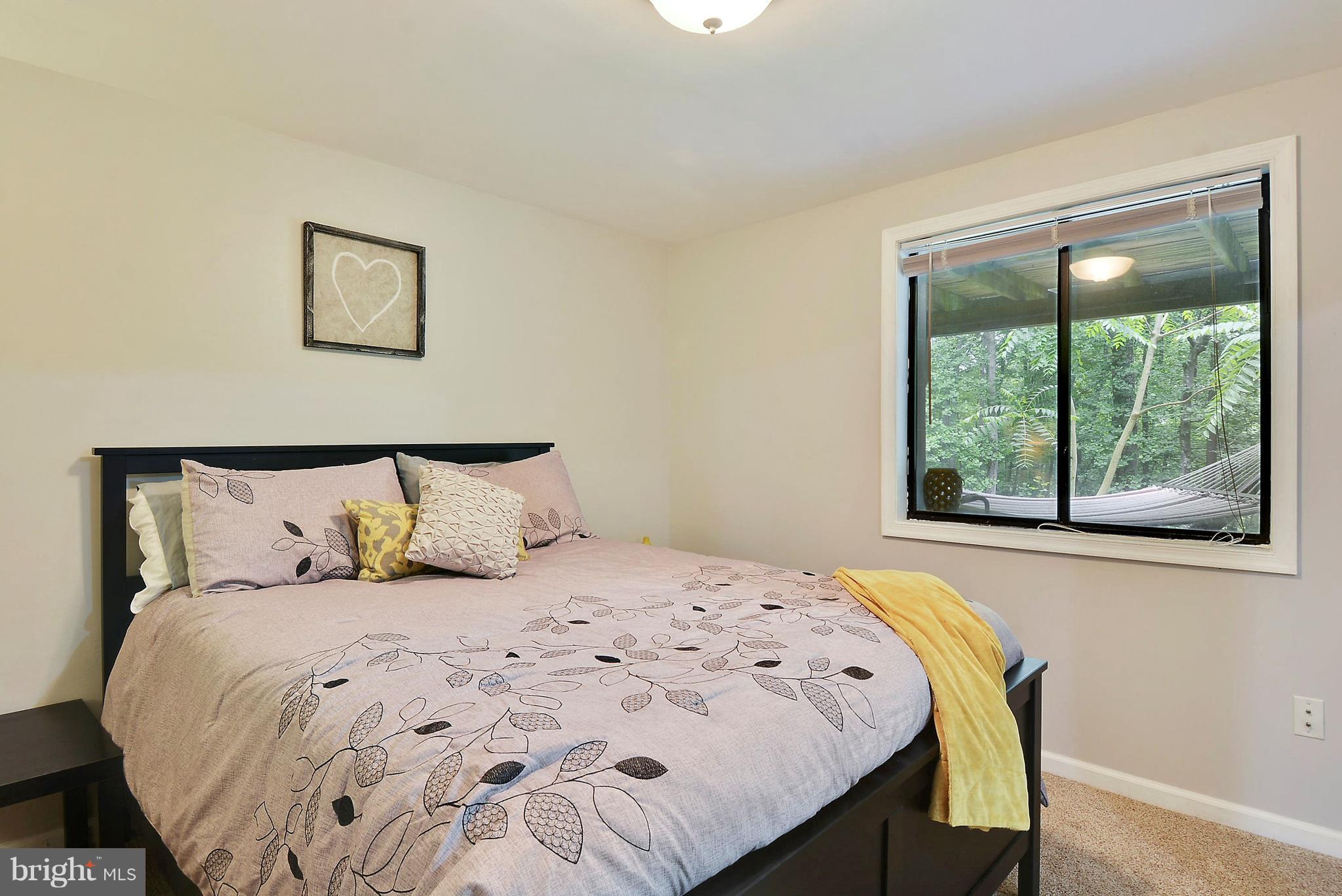 MOUNTAIN ROAD - Residential