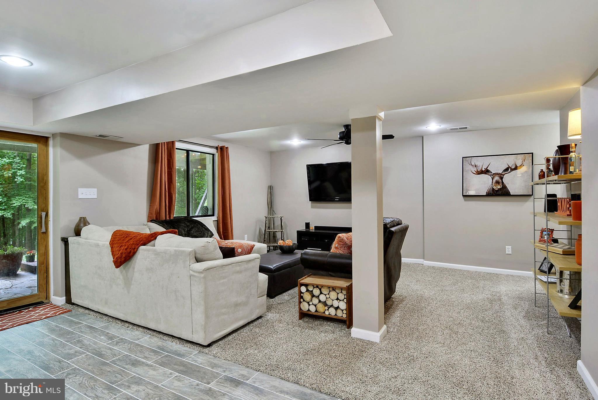 MOUNTAIN ROAD - Residential