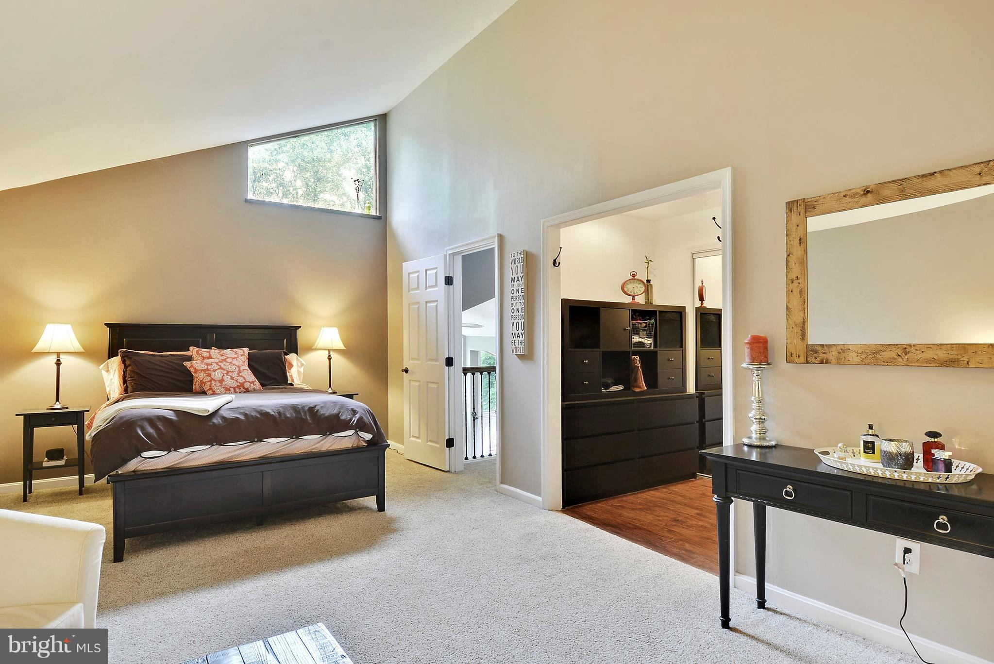 MOUNTAIN ROAD - Residential