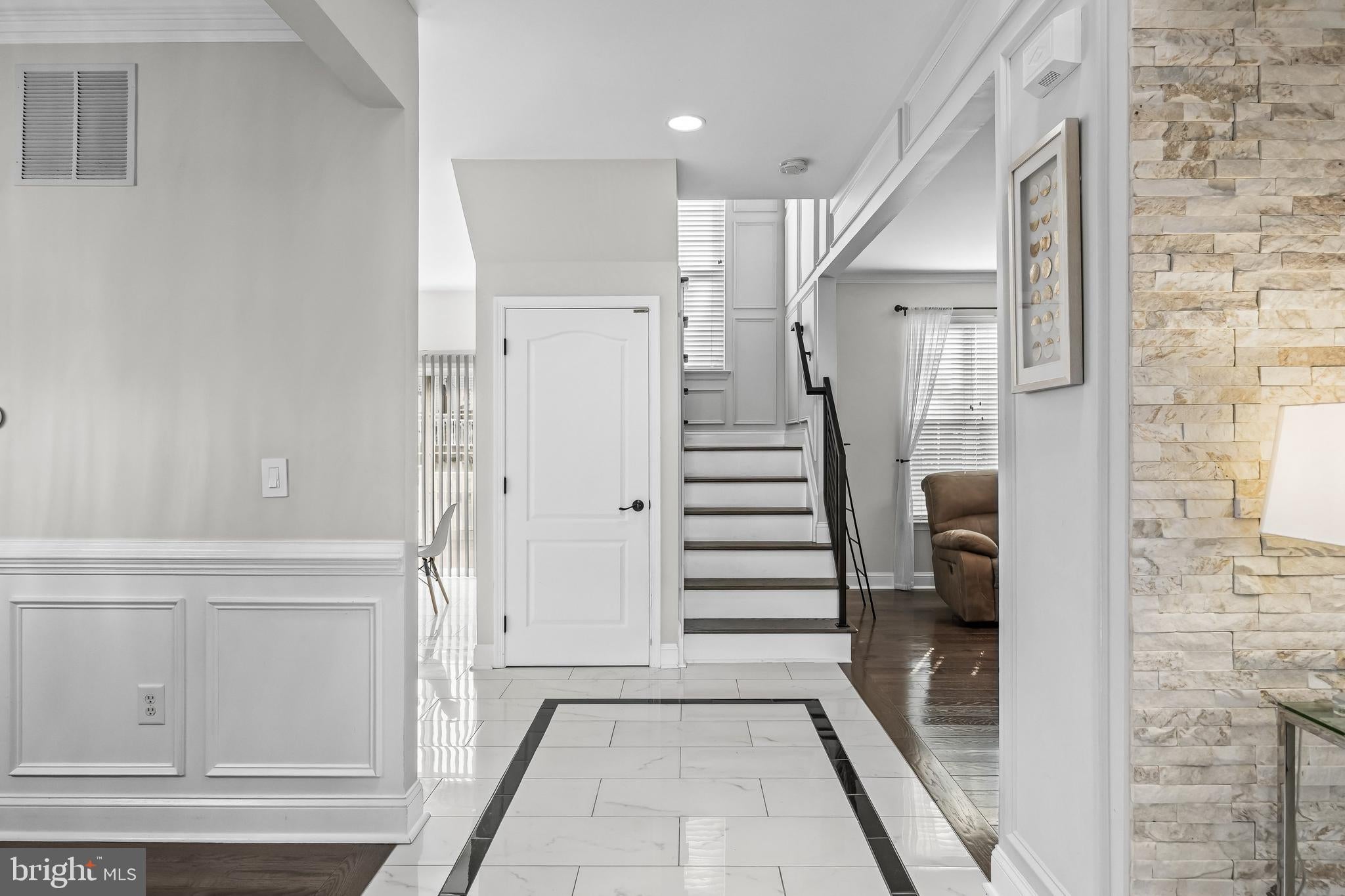 7 PROVIDENCE COURT