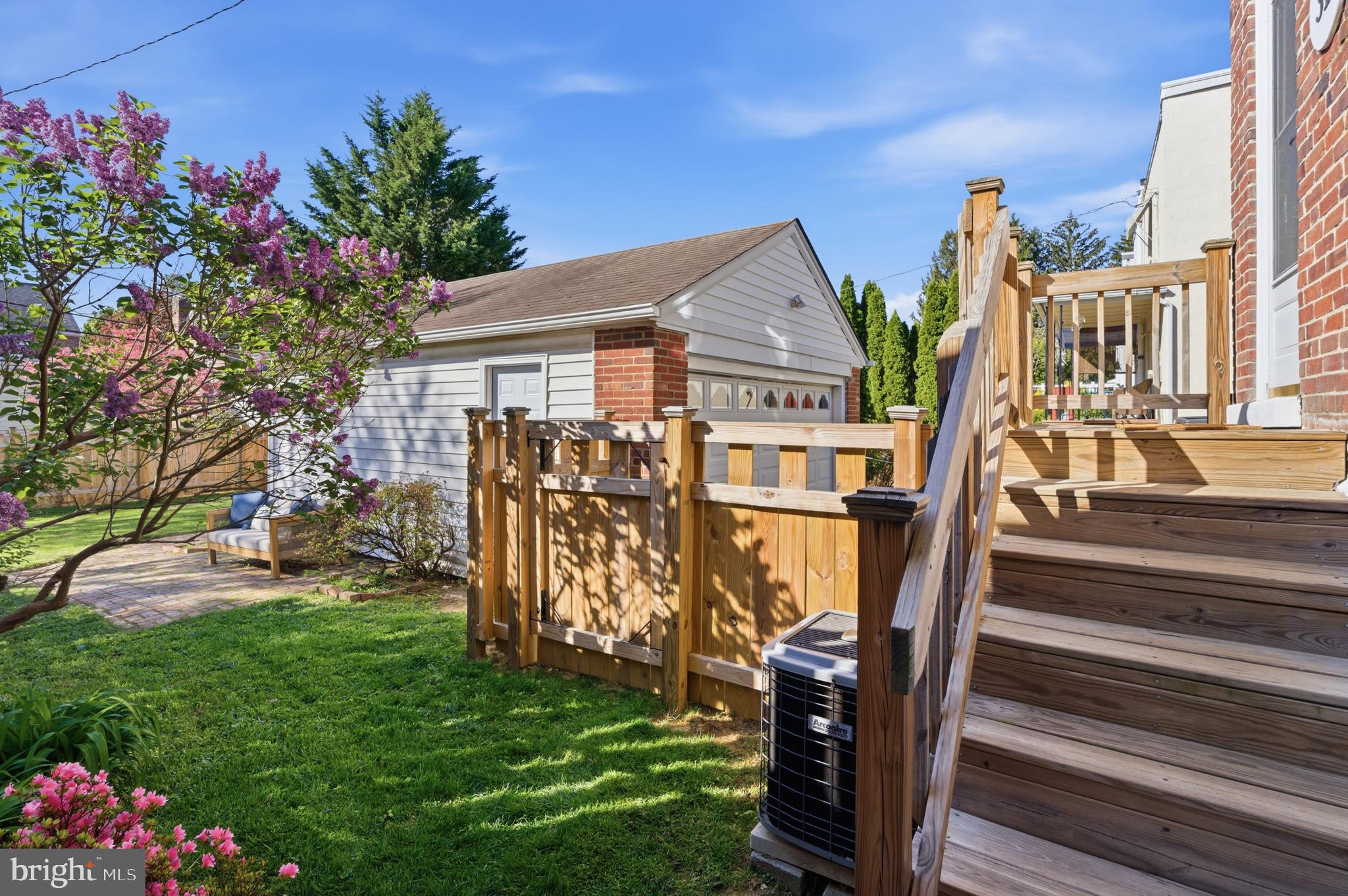 OAKMONT - Residential