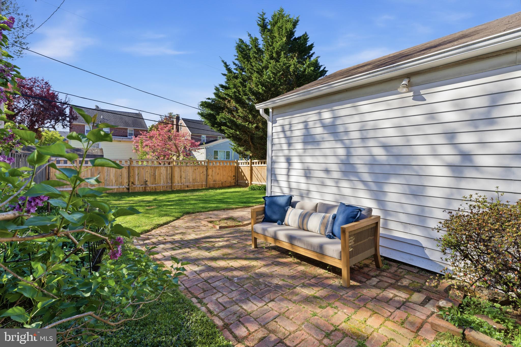 OAKMONT - Residential