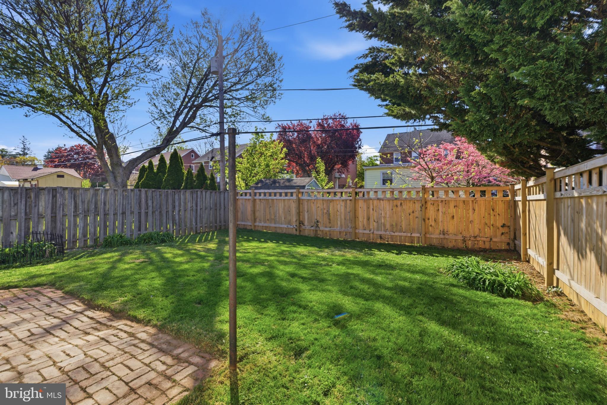 OAKMONT - Residential