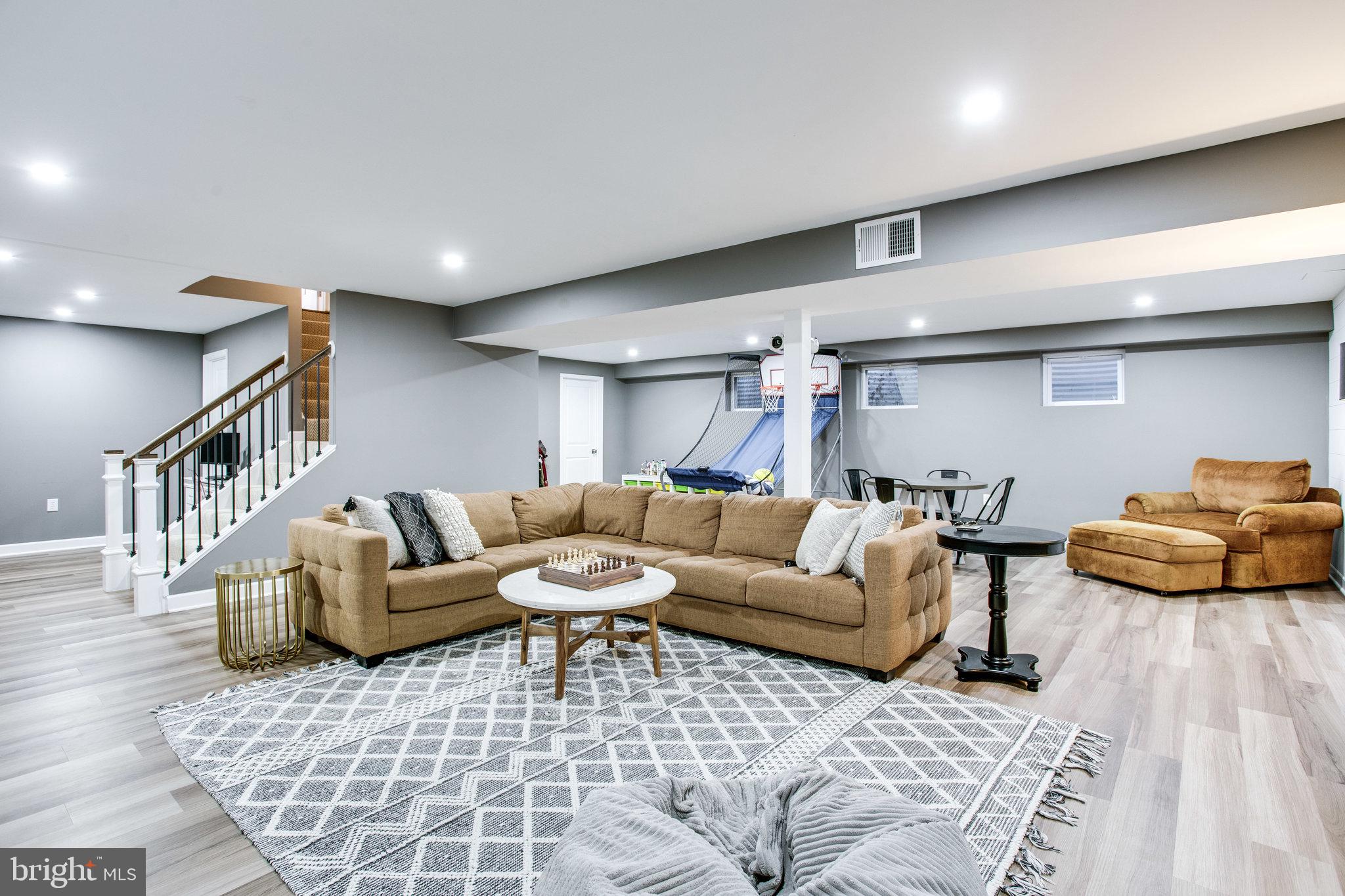 CEDARS OF MC LEAN - Residential