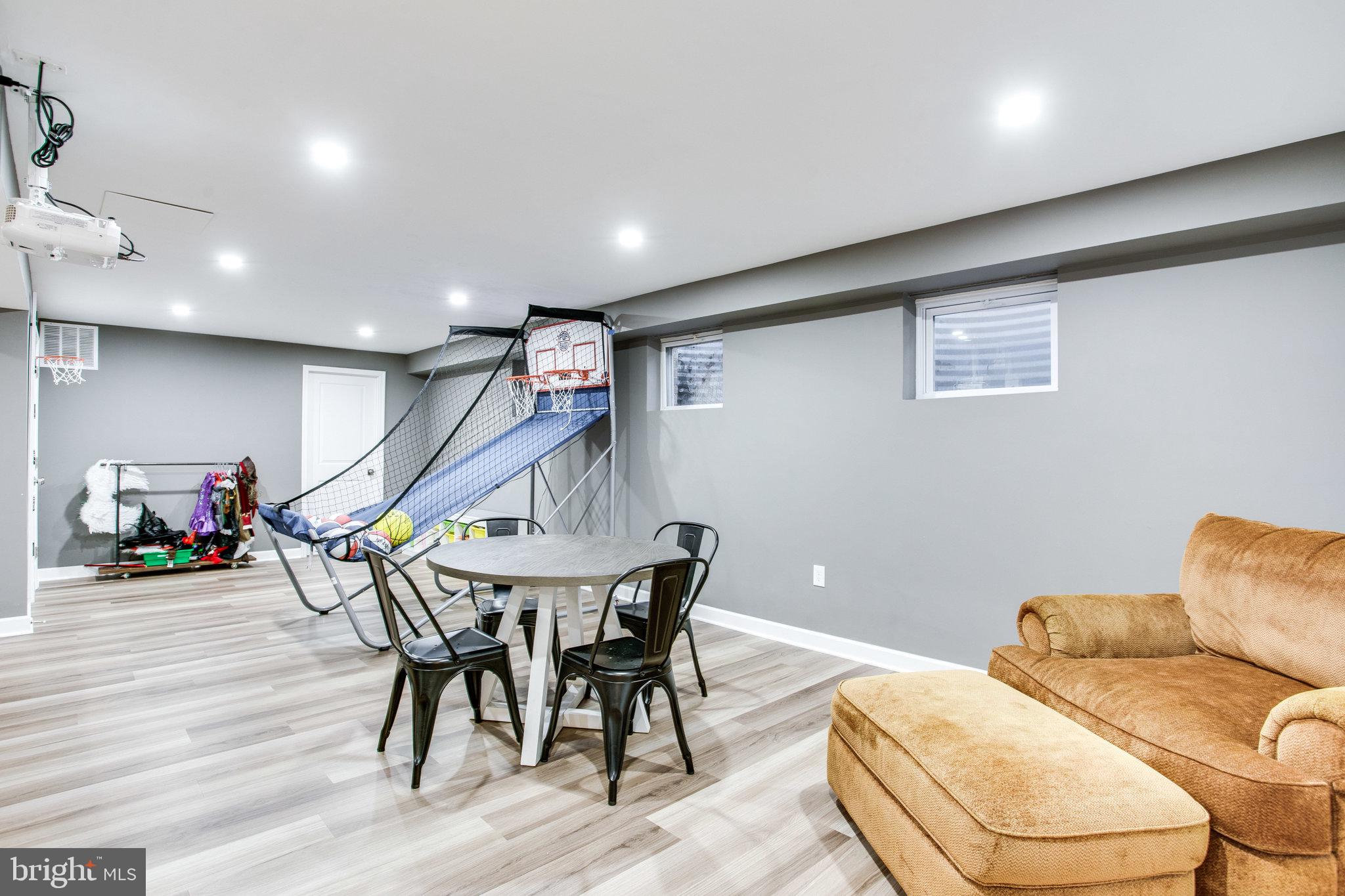 CEDARS OF MC LEAN - Residential