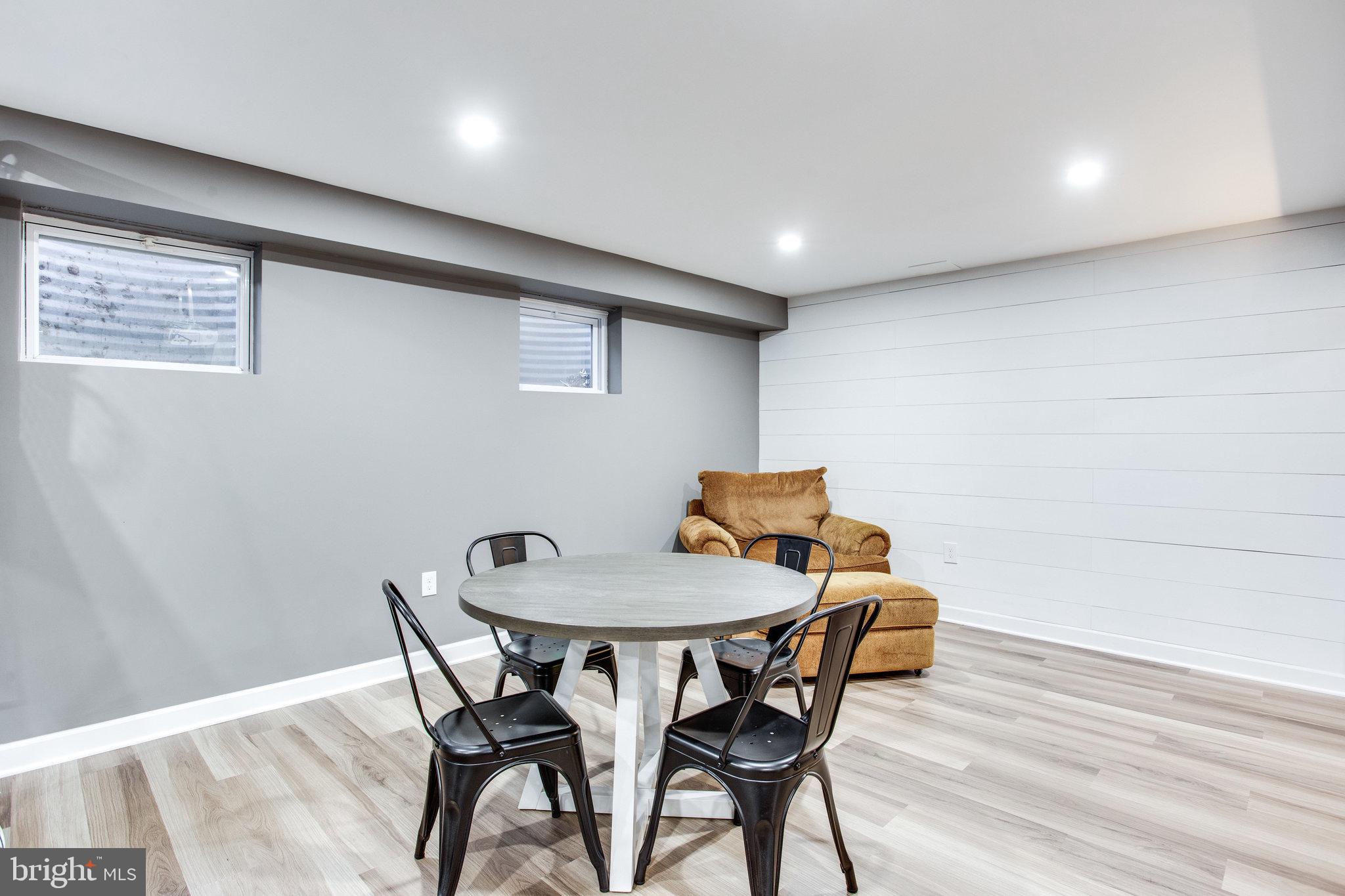 CEDARS OF MC LEAN - Residential