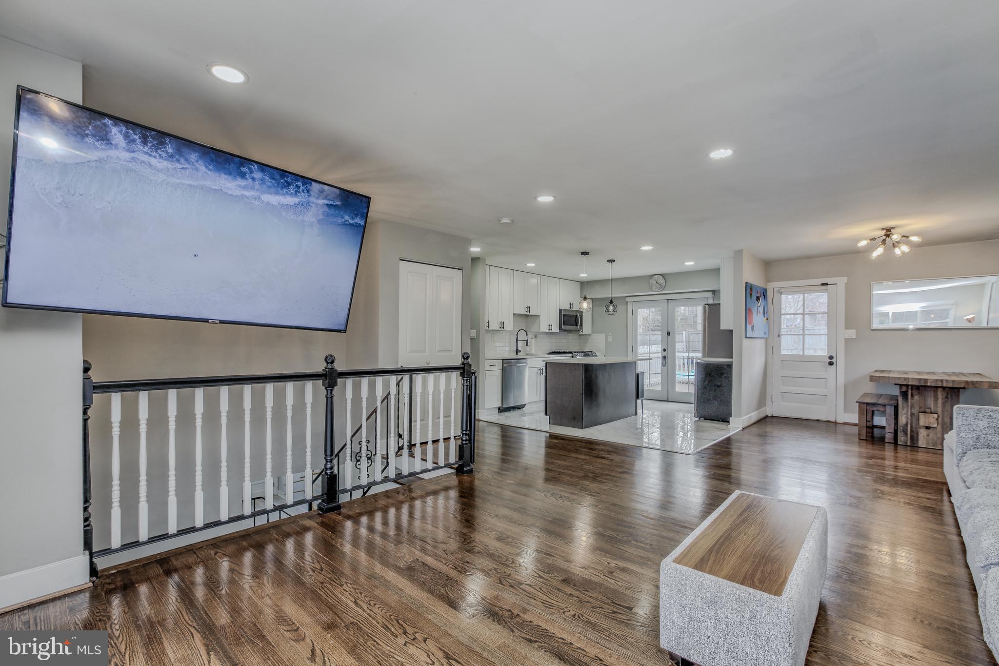 BEL PRE WOODS - Residential