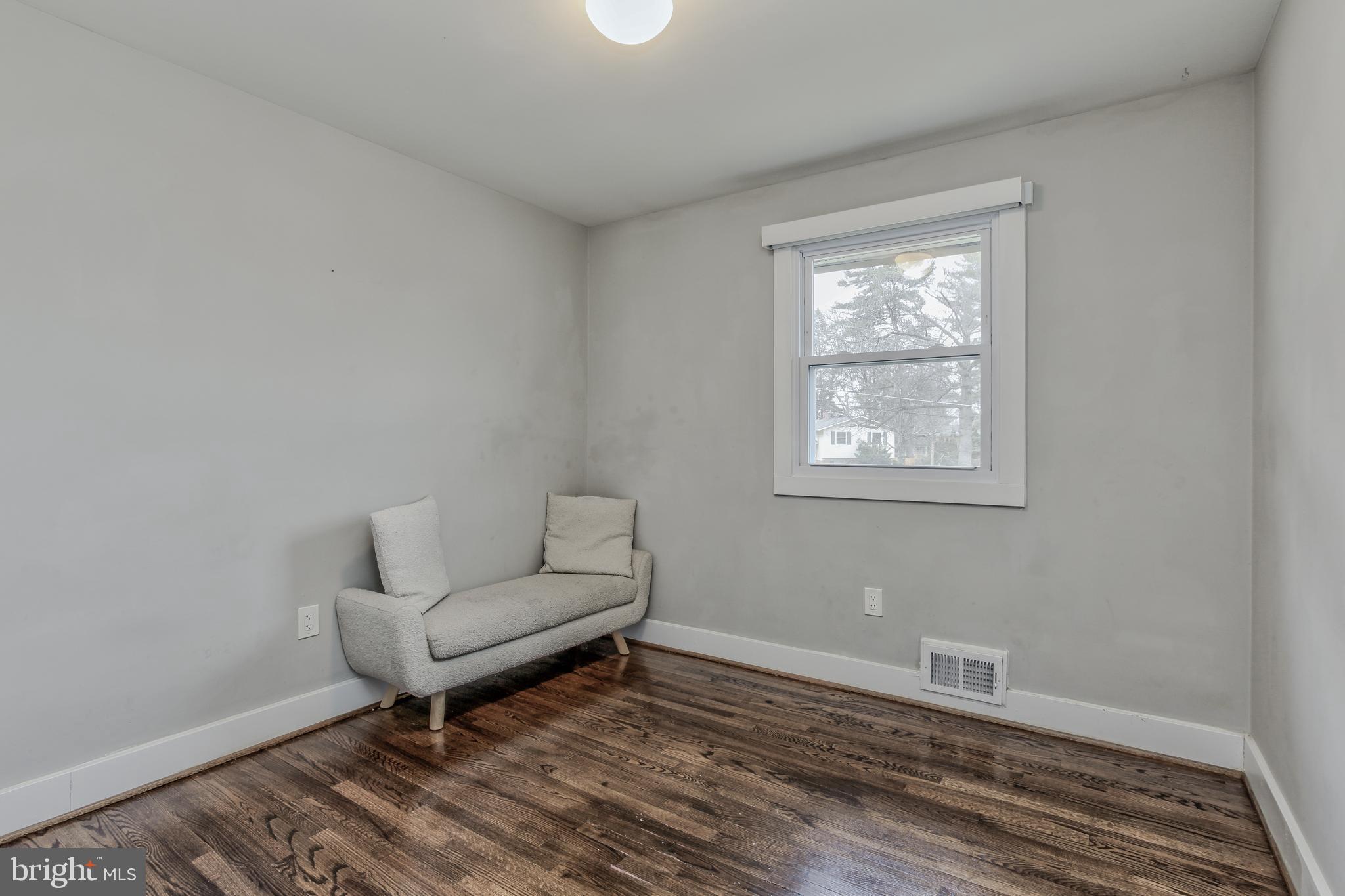 BEL PRE WOODS - Residential