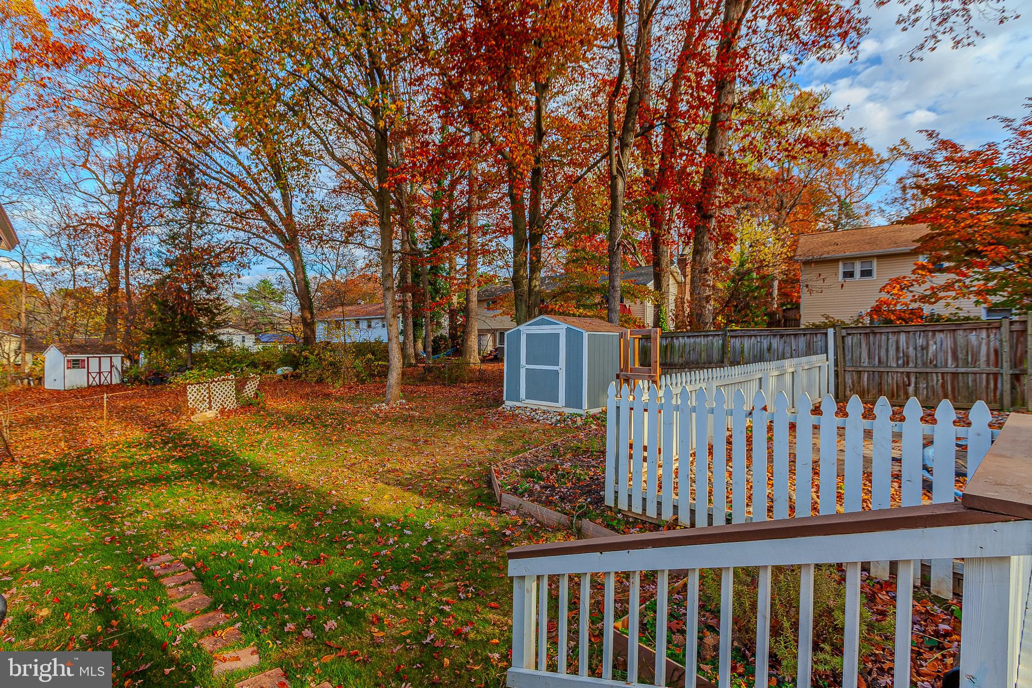 BEL PRE WOODS - Residential