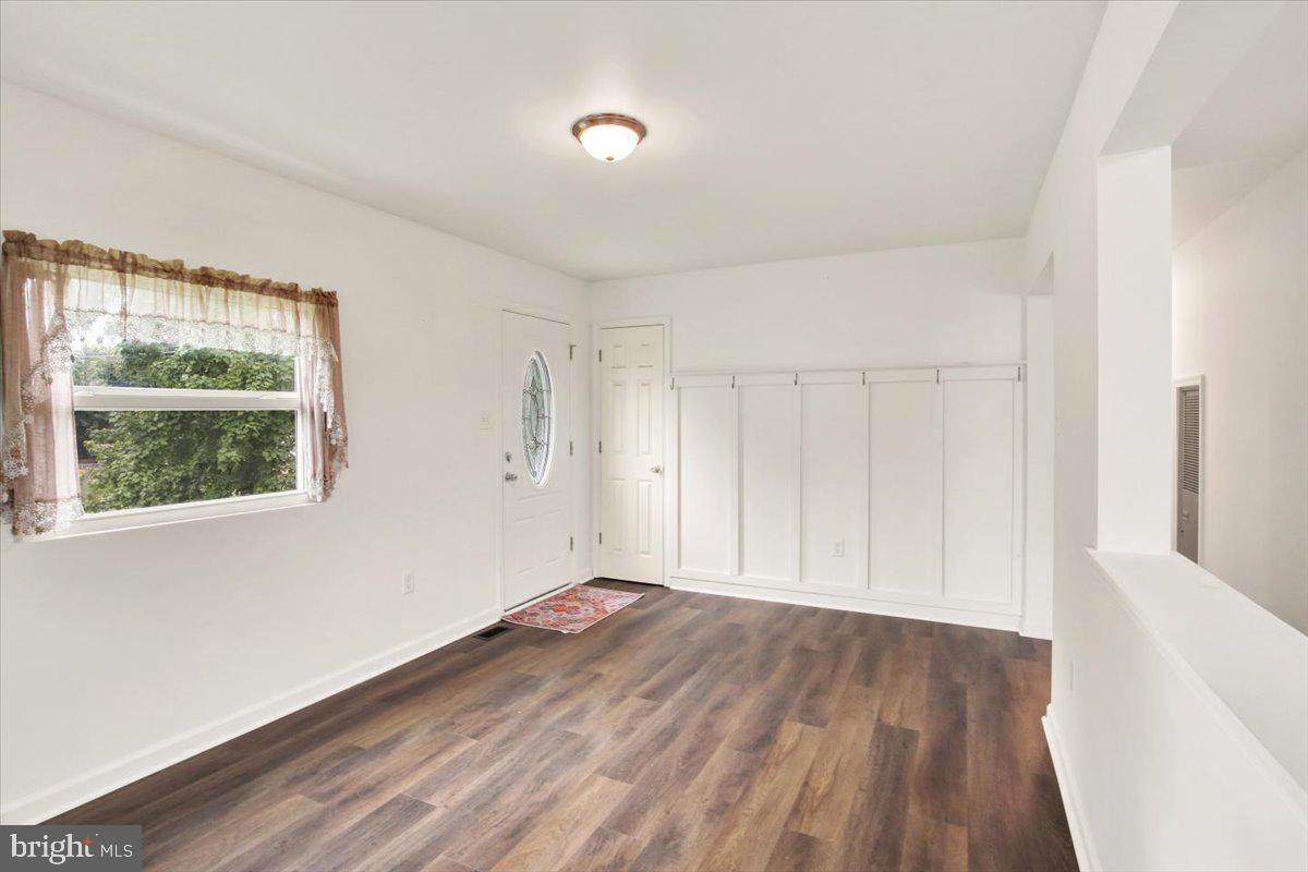 1257 DAUPHIN PLACE