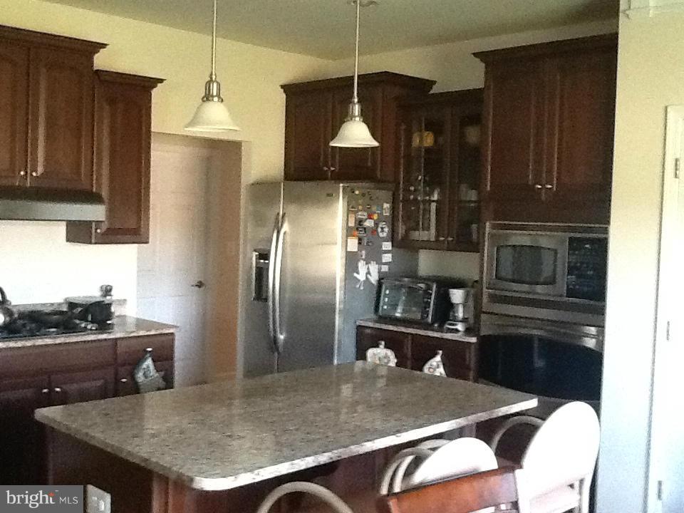 LEE'S PARKE - Residential