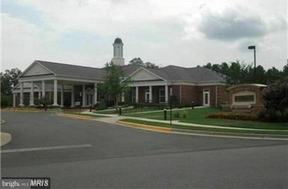 LEE'S PARKE - Residential