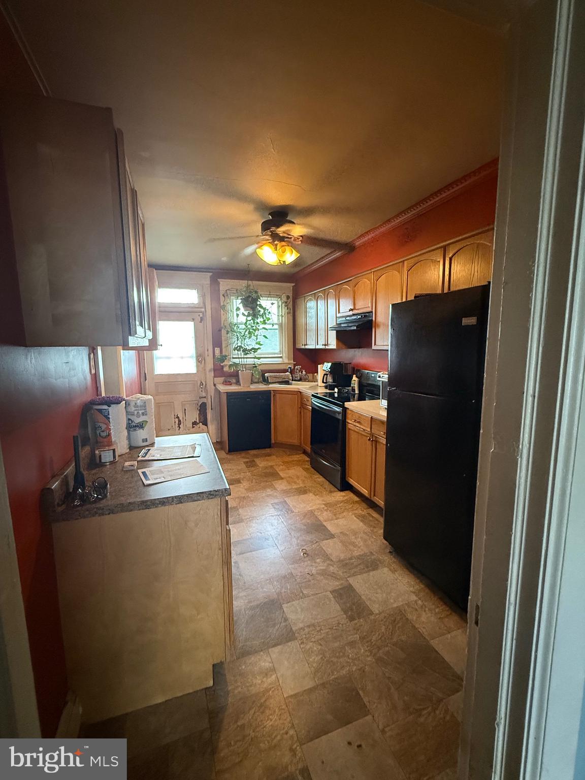 109 W COTTAGE PLACE